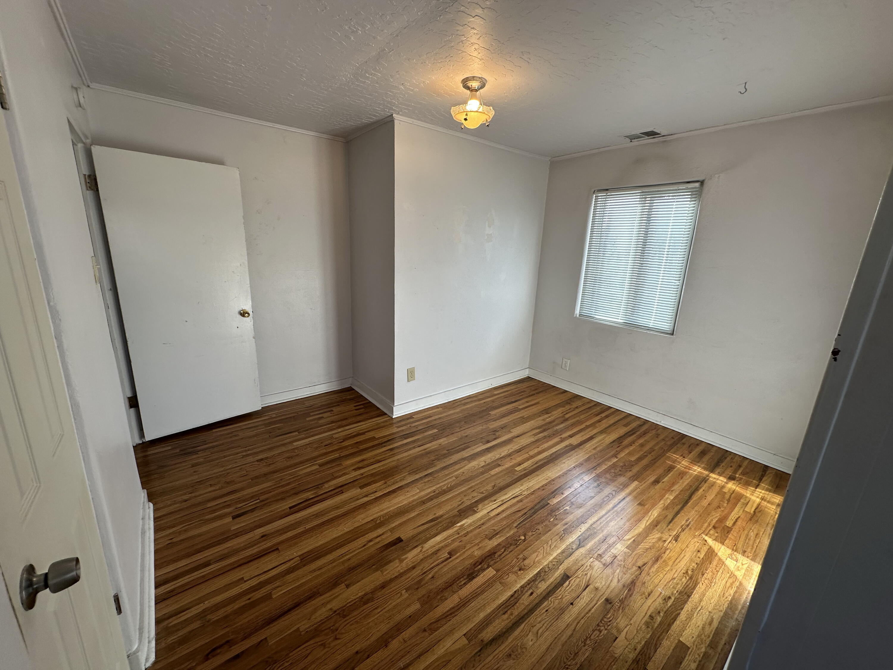 Photo 8 — 2620 Marble Avenue NW
