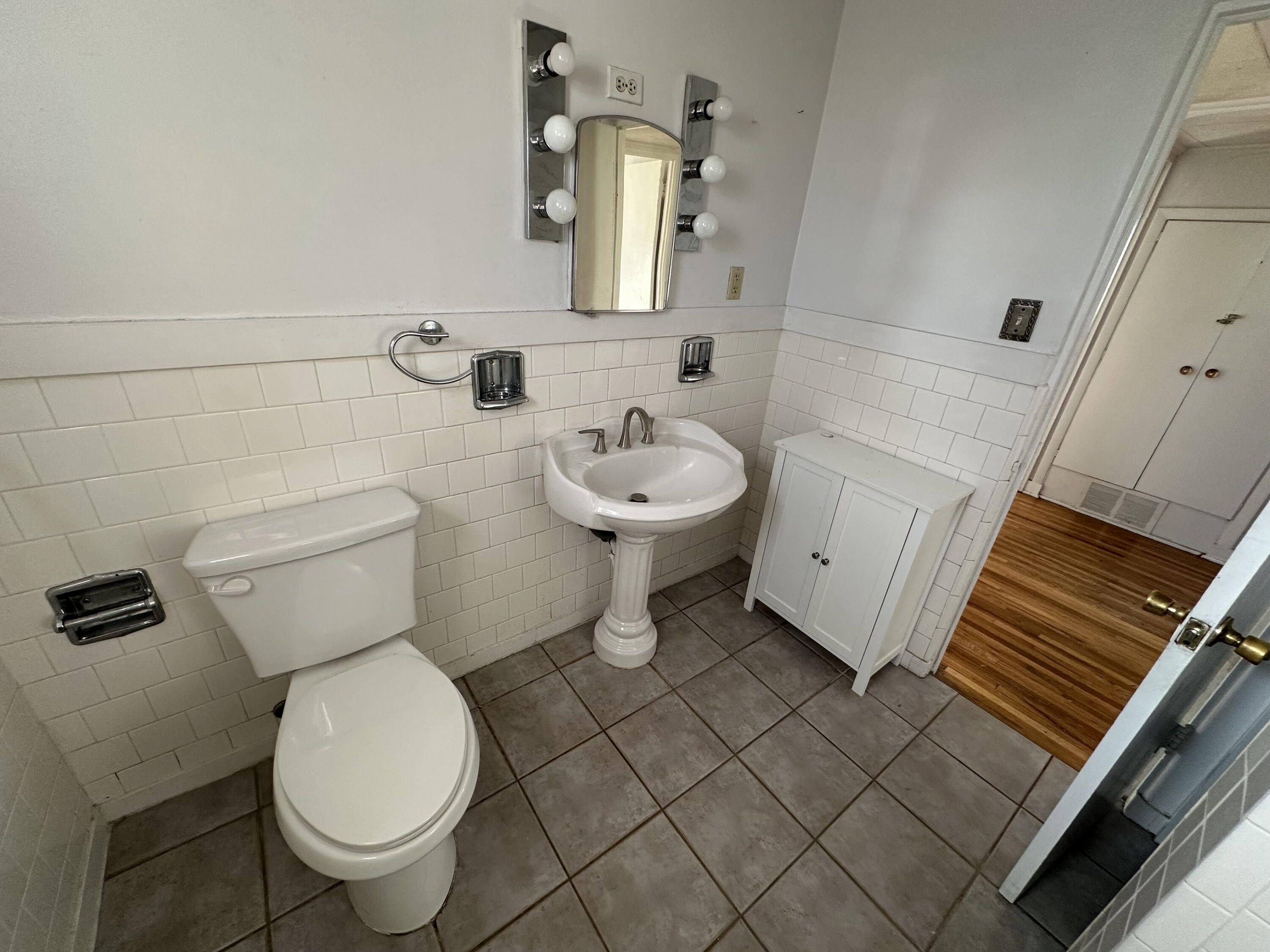 Photo 15 — 2620 Marble Avenue NW
