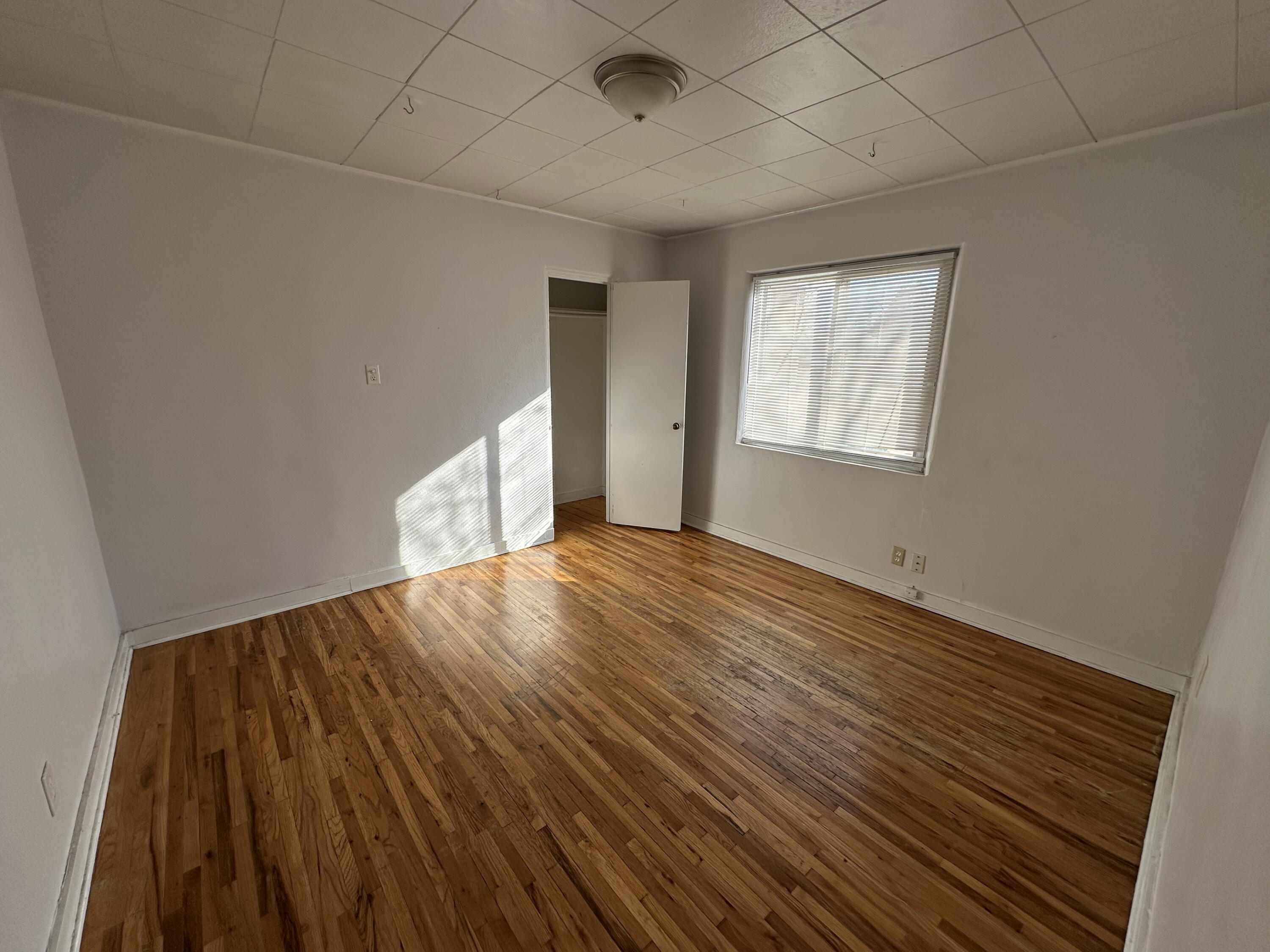 Photo 16 — 2620 Marble Avenue NW