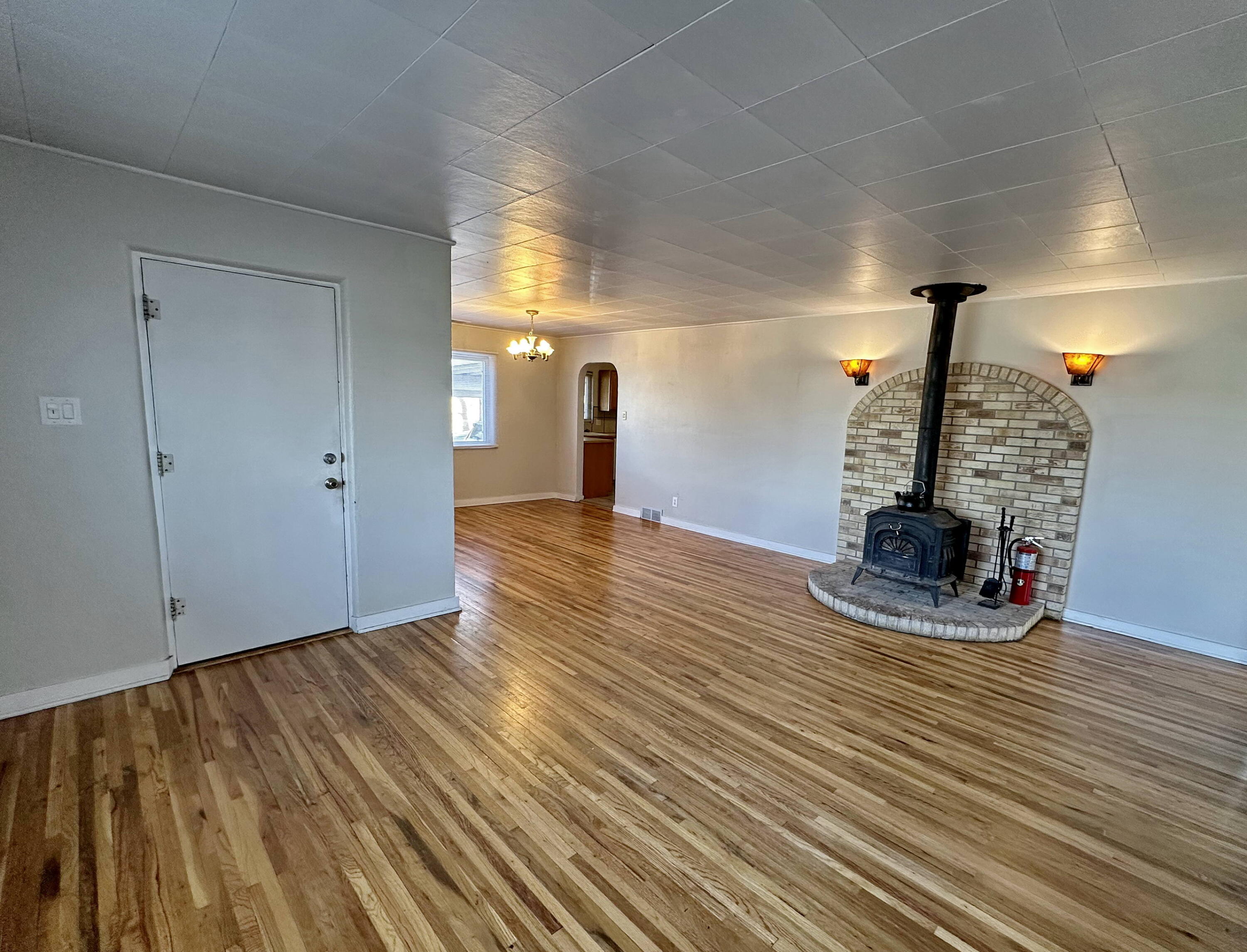 Photo 19 — 2620 Marble Avenue NW