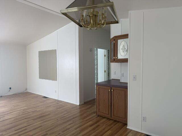 Photo 16 — 629 Fawn Trail SE