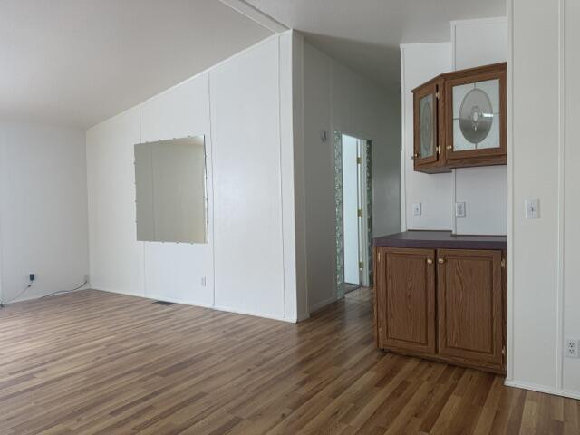 Photo 17 — 629 Fawn Trail SE