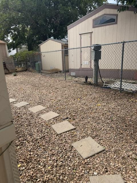 Photo 3 — 629 Fawn Trail SE