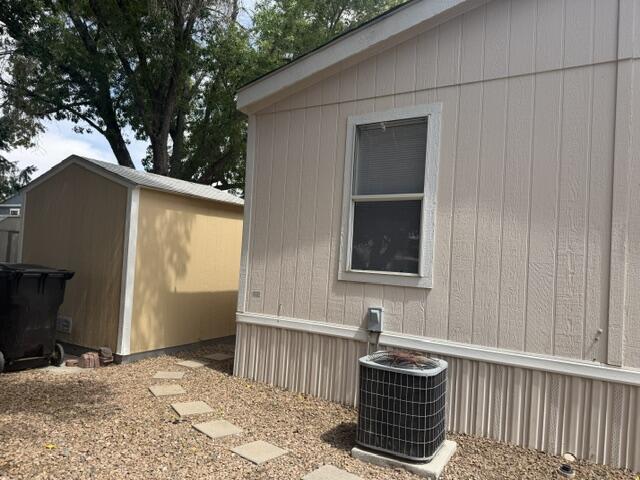 Photo 4 — 629 Fawn Trail SE