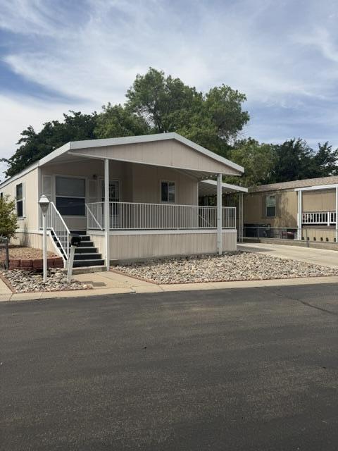 Photo 8 — 629 Fawn Trail SE