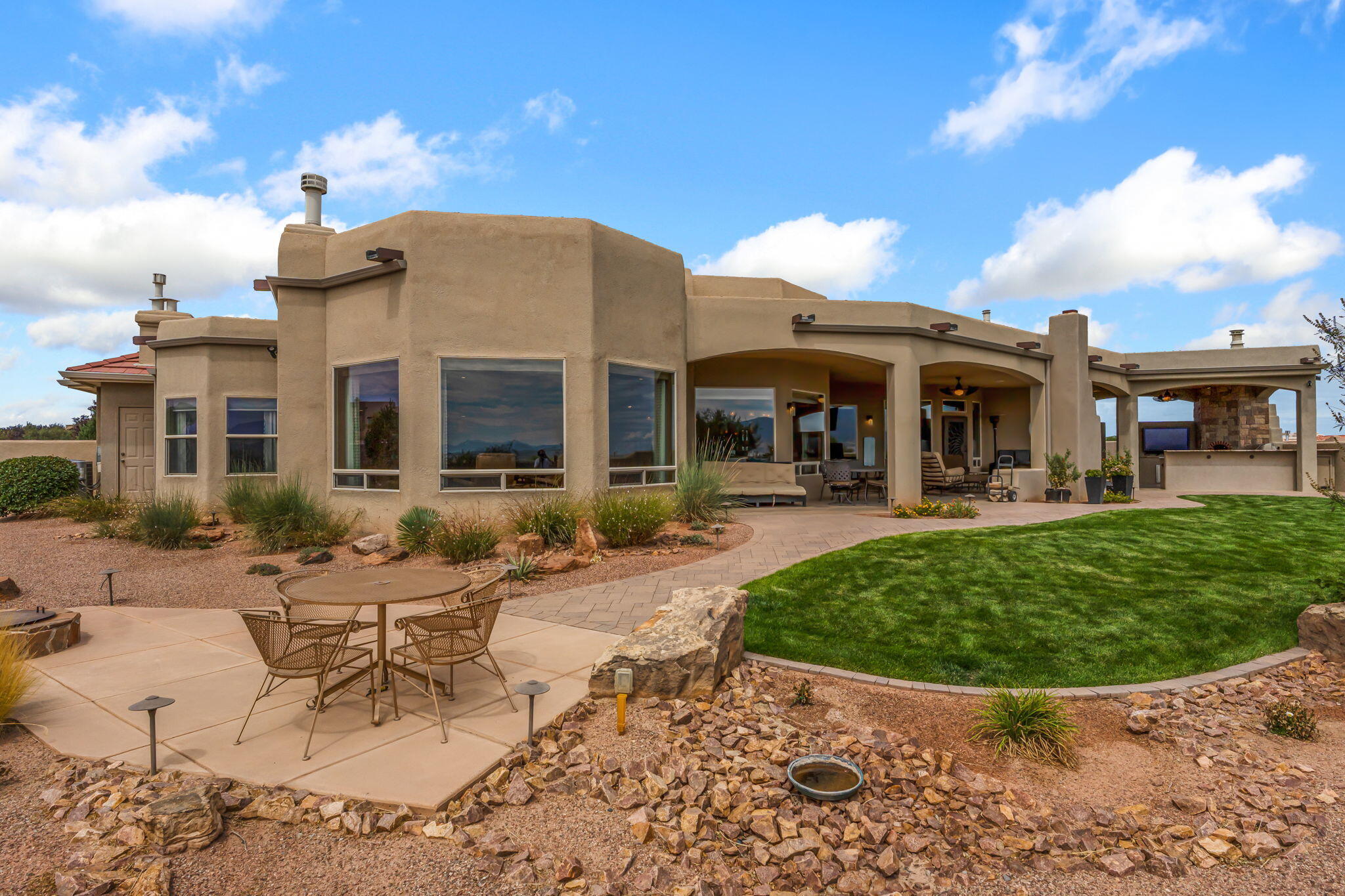 Photo 7 — 6721 Pasilla Road NE