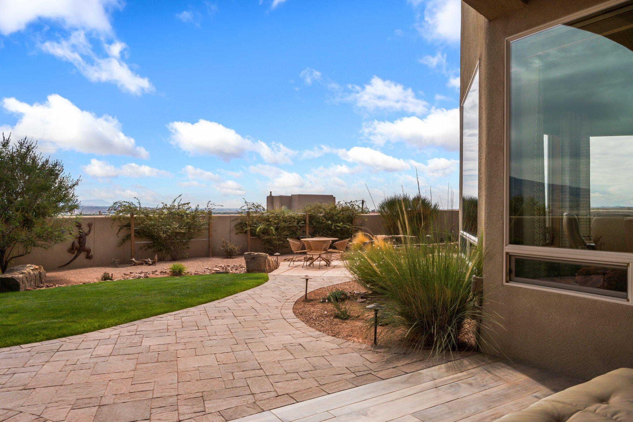 Photo 12 — 6721 Pasilla Road NE