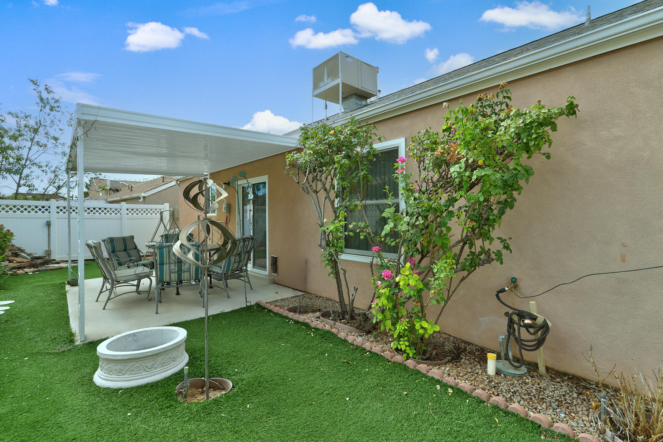 Photo 16 — 10548 RAMAH Drive NW