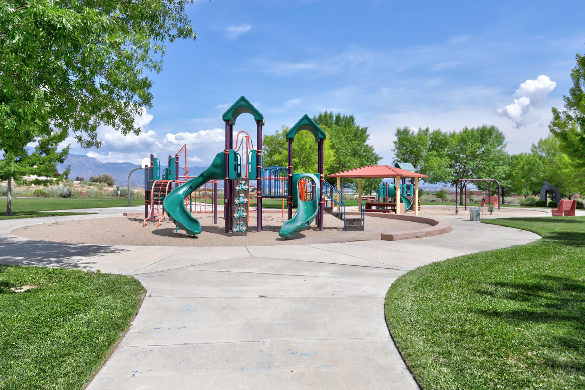 Photo 6 — 10548 RAMAH Drive NW