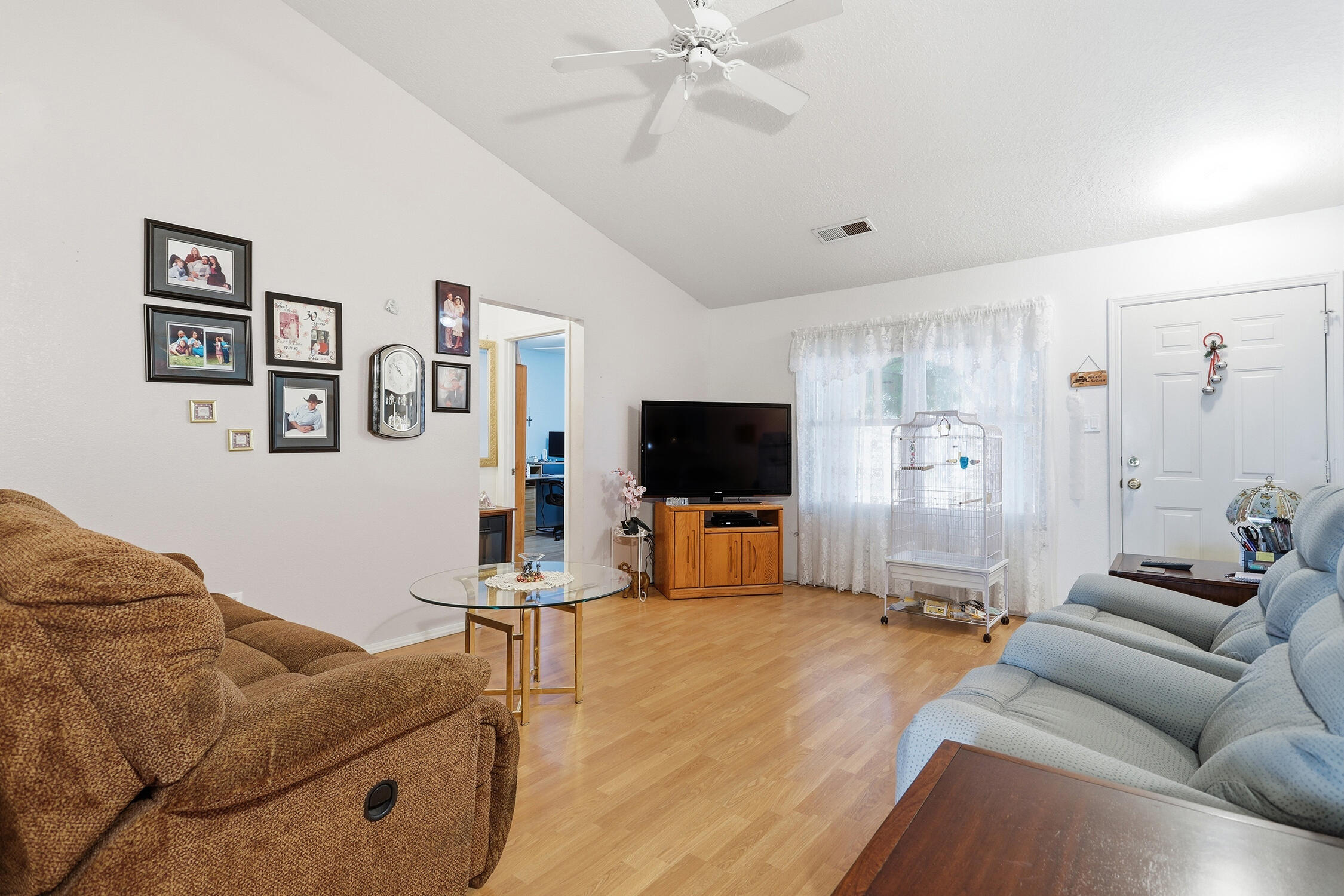 Photo 8 — 10548 RAMAH Drive NW