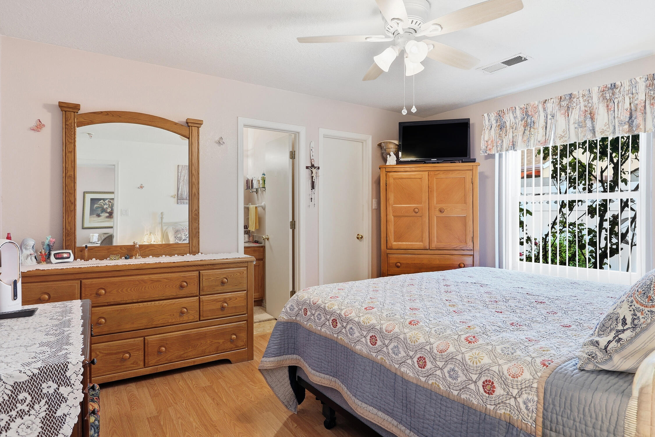 Photo 11 — 10548 RAMAH Drive NW