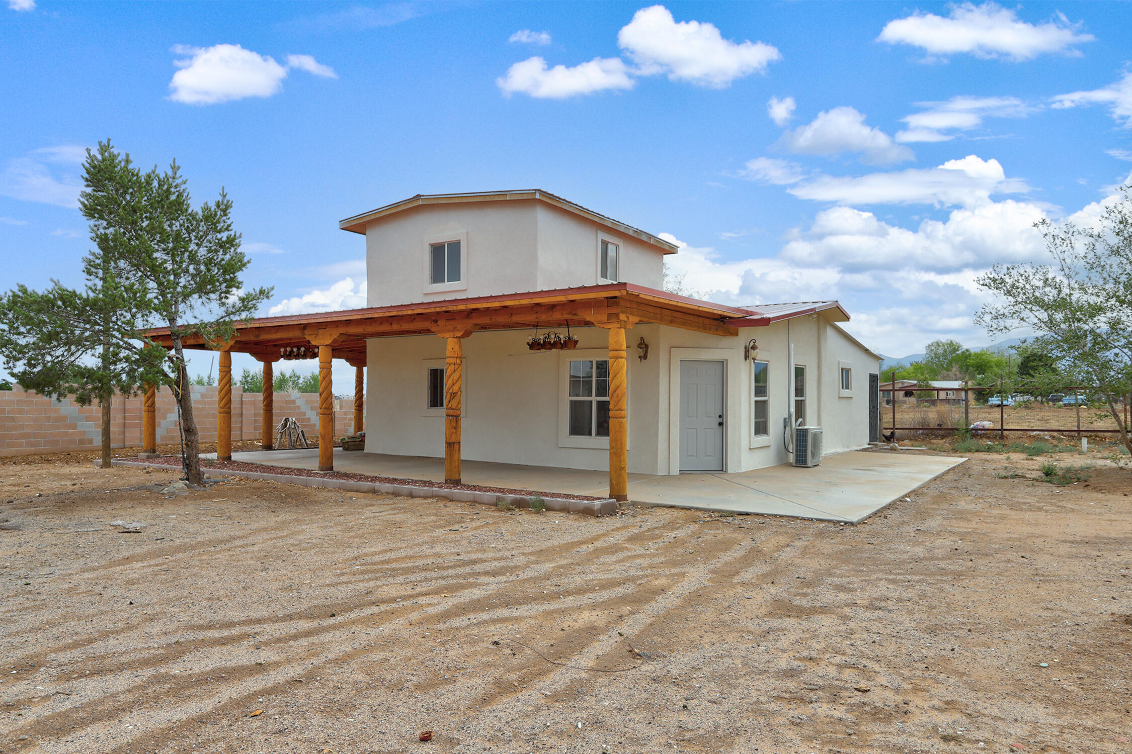 139 San Diego Loop, Los Lunas, NM 87031