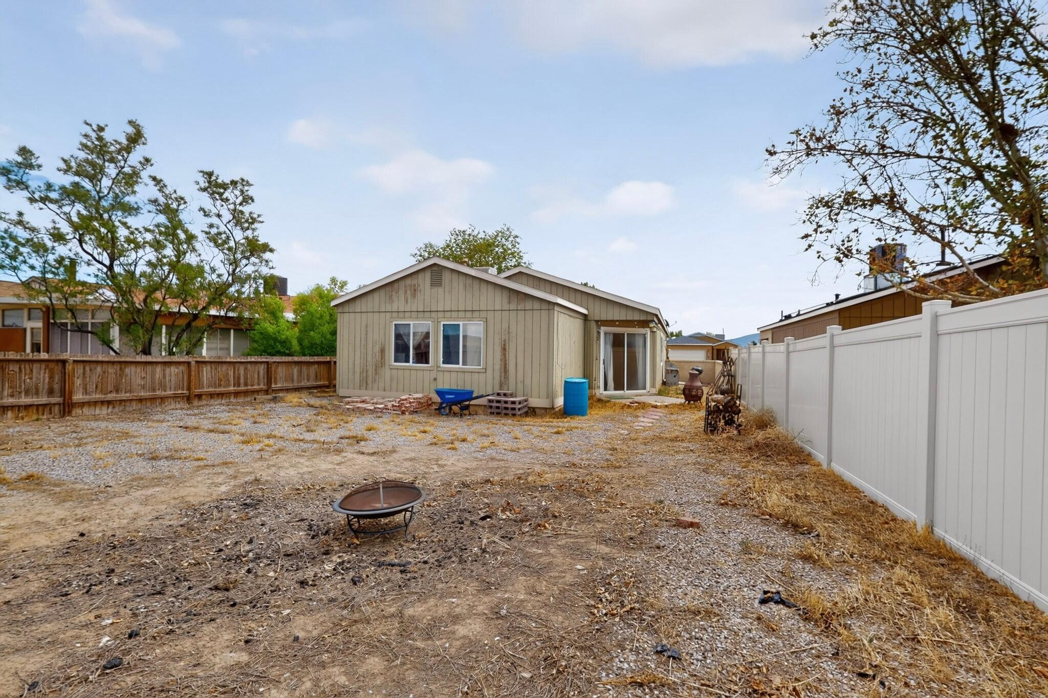 Photo 5 — 2153 High Desert Circle NE