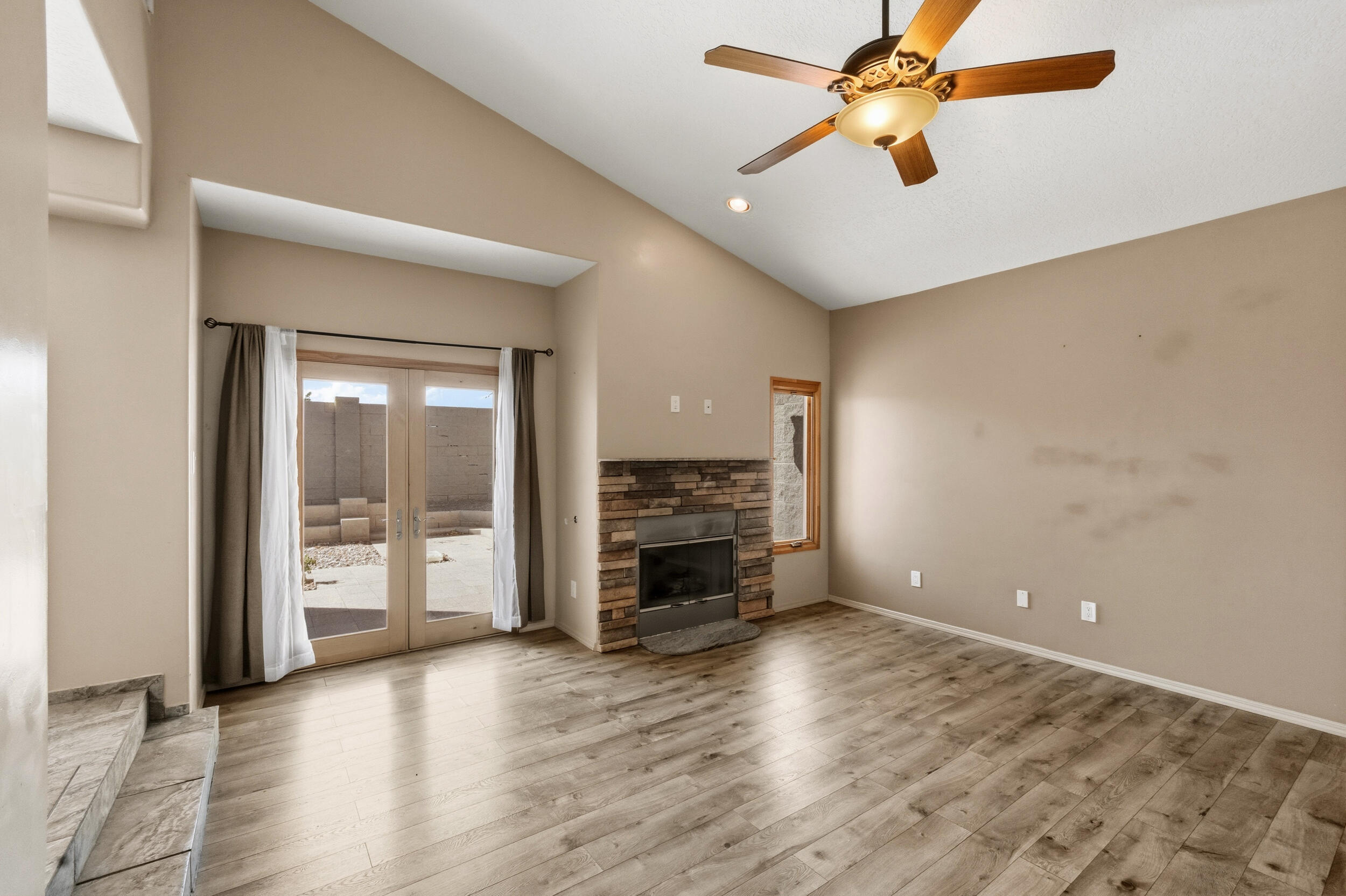 Photo 13 — 2835 Prenda De Oro Drive NW