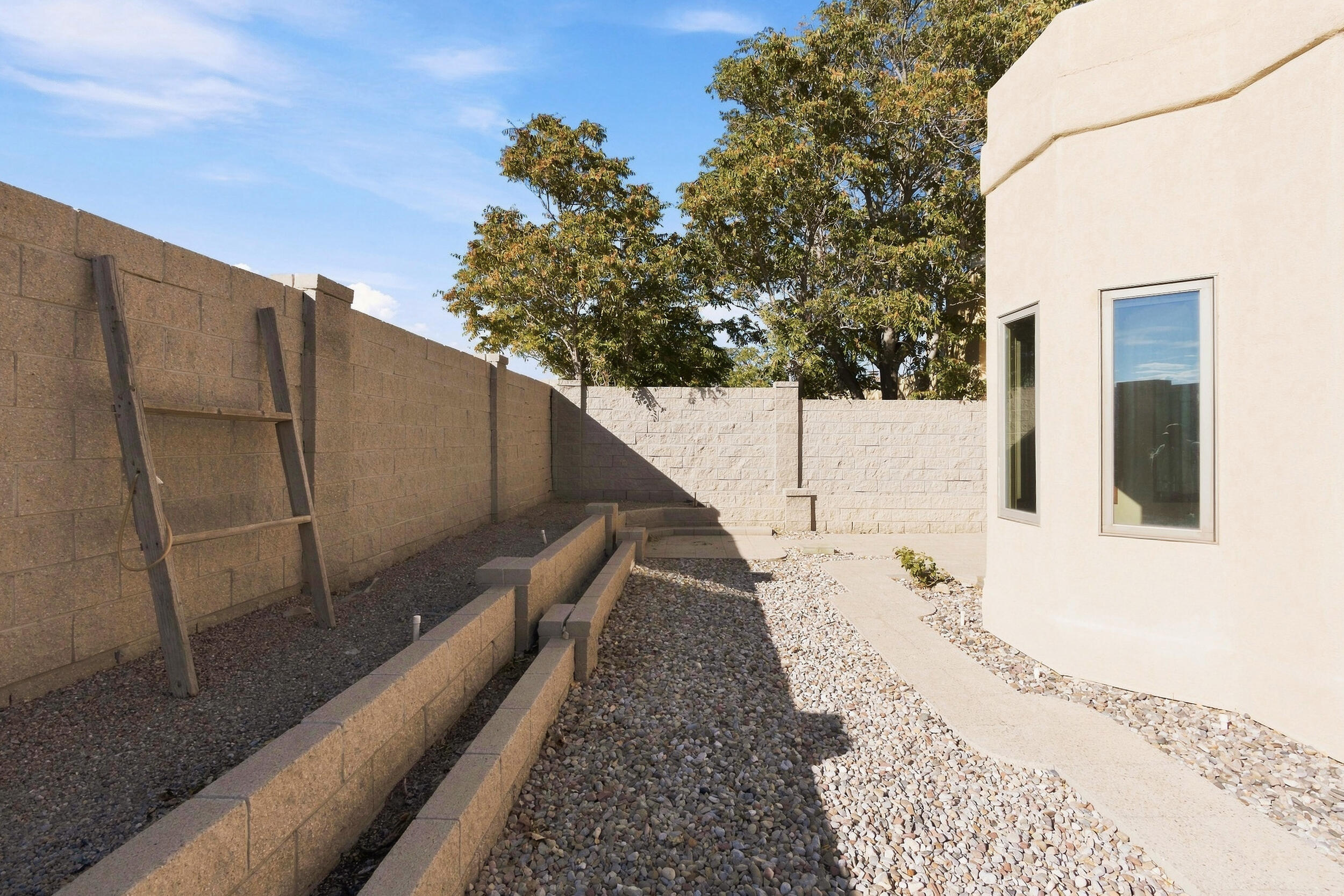 Photo 3 — 2835 Prenda De Oro Drive NW