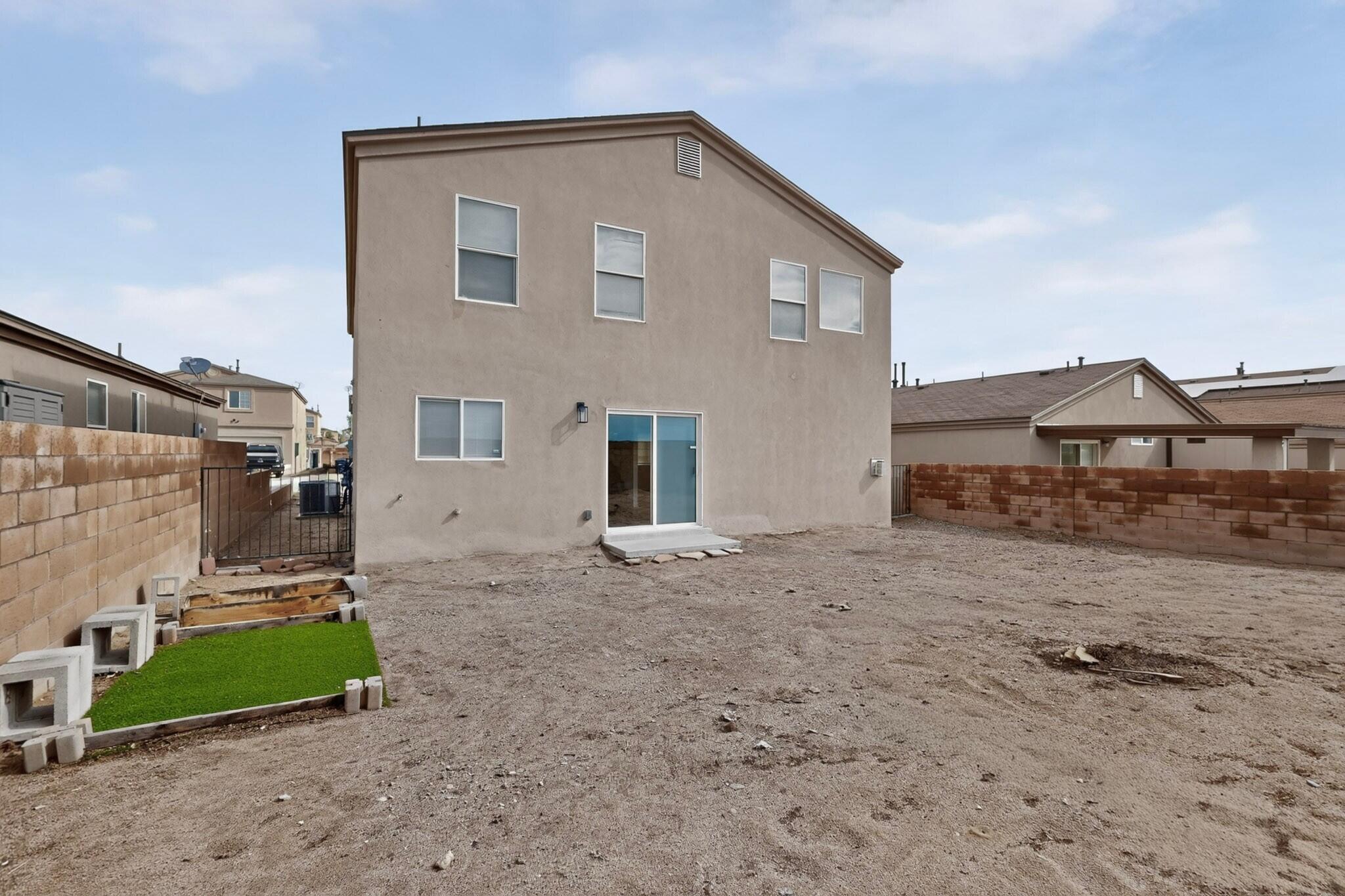 Photo 4 — 9508 Valle Caldera Road SW