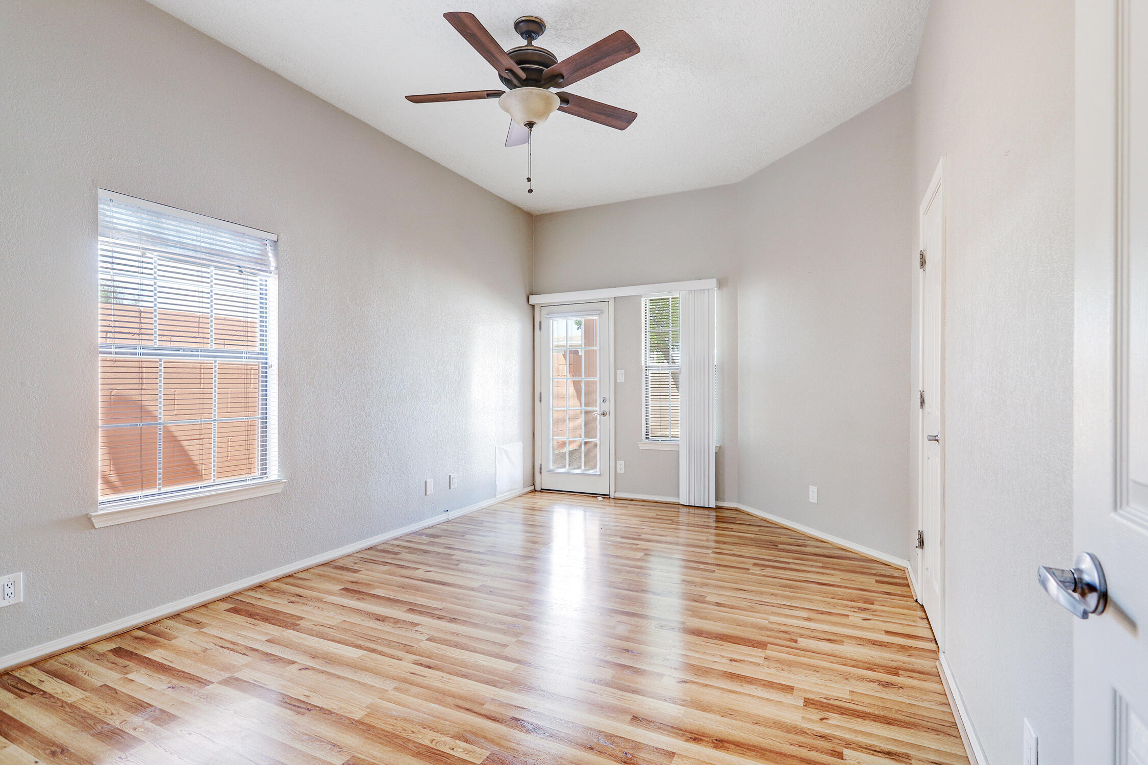 Photo 13 — 4529 Alpine Circle SE