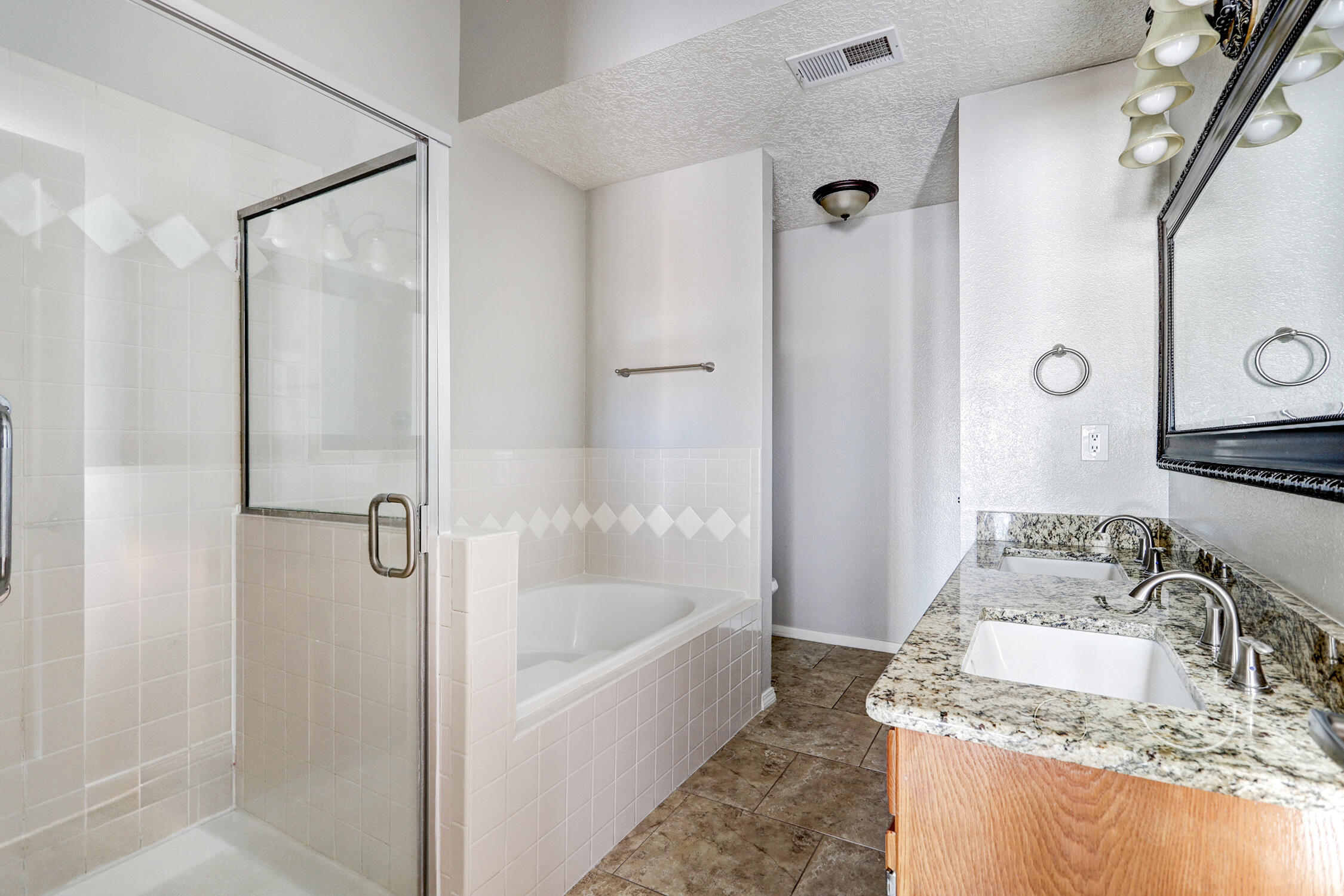 Photo 10 — 4529 Alpine Circle SE
