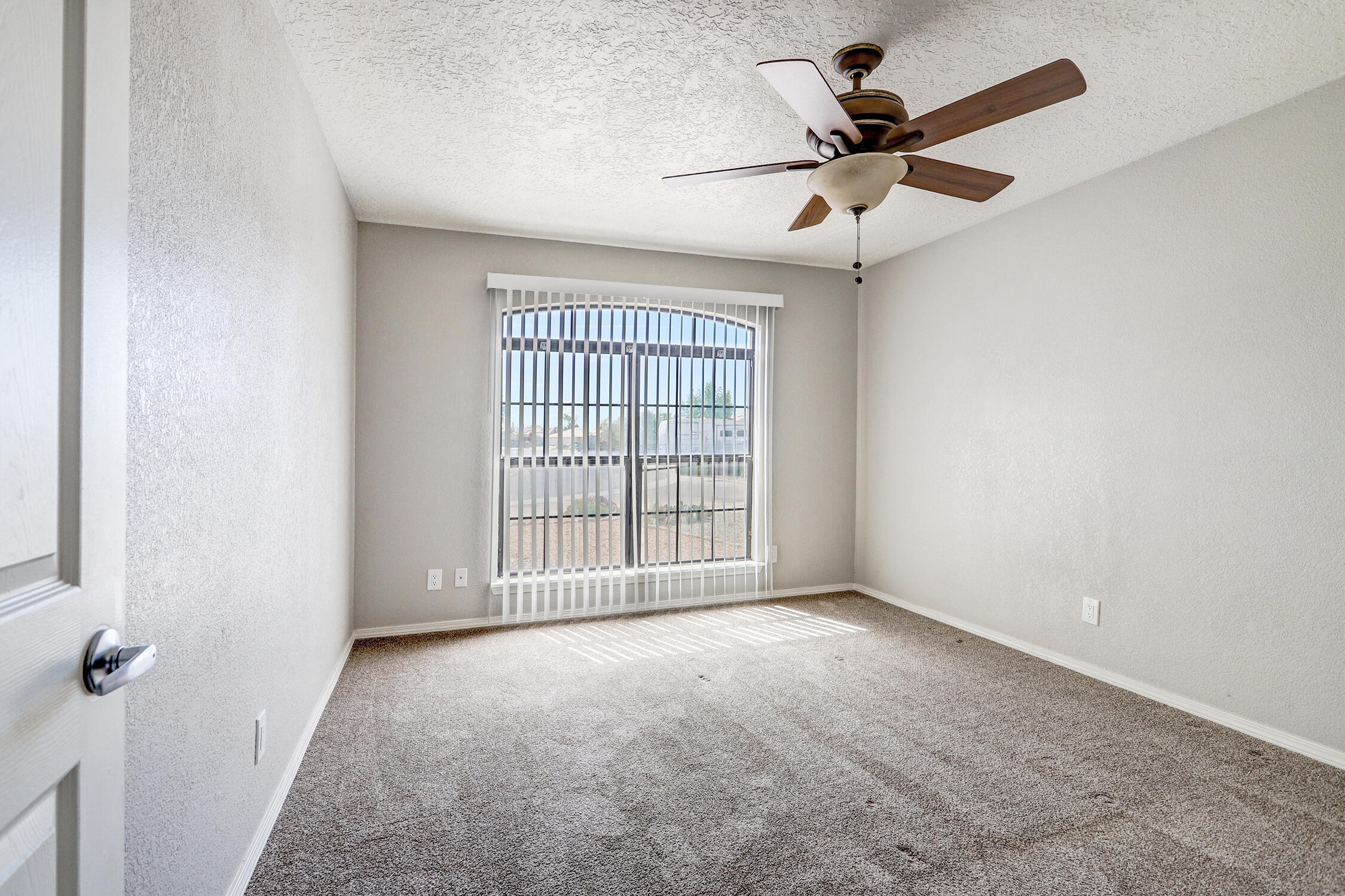 Photo 9 — 4529 Alpine Circle SE