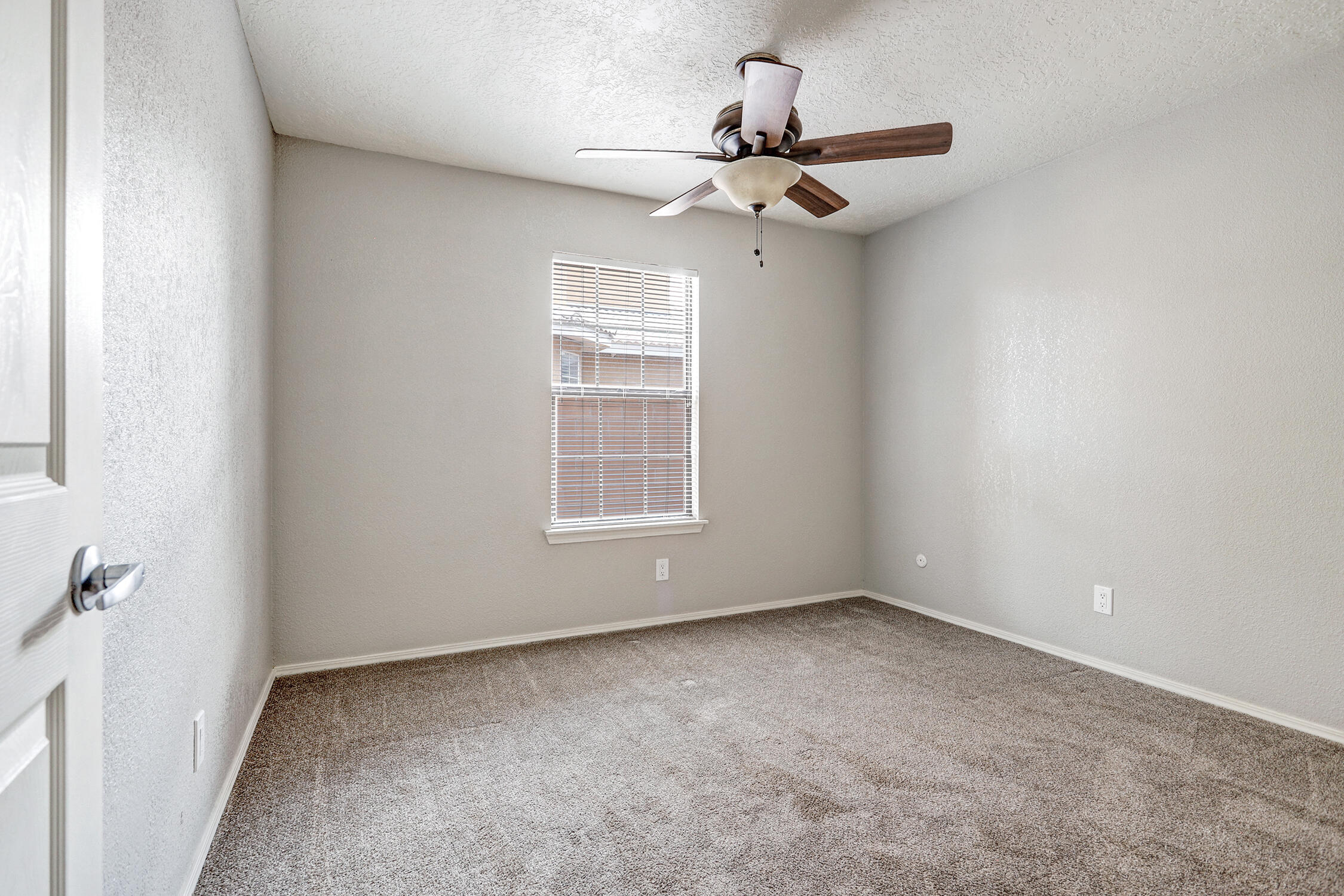 Photo 7 — 4529 Alpine Circle SE