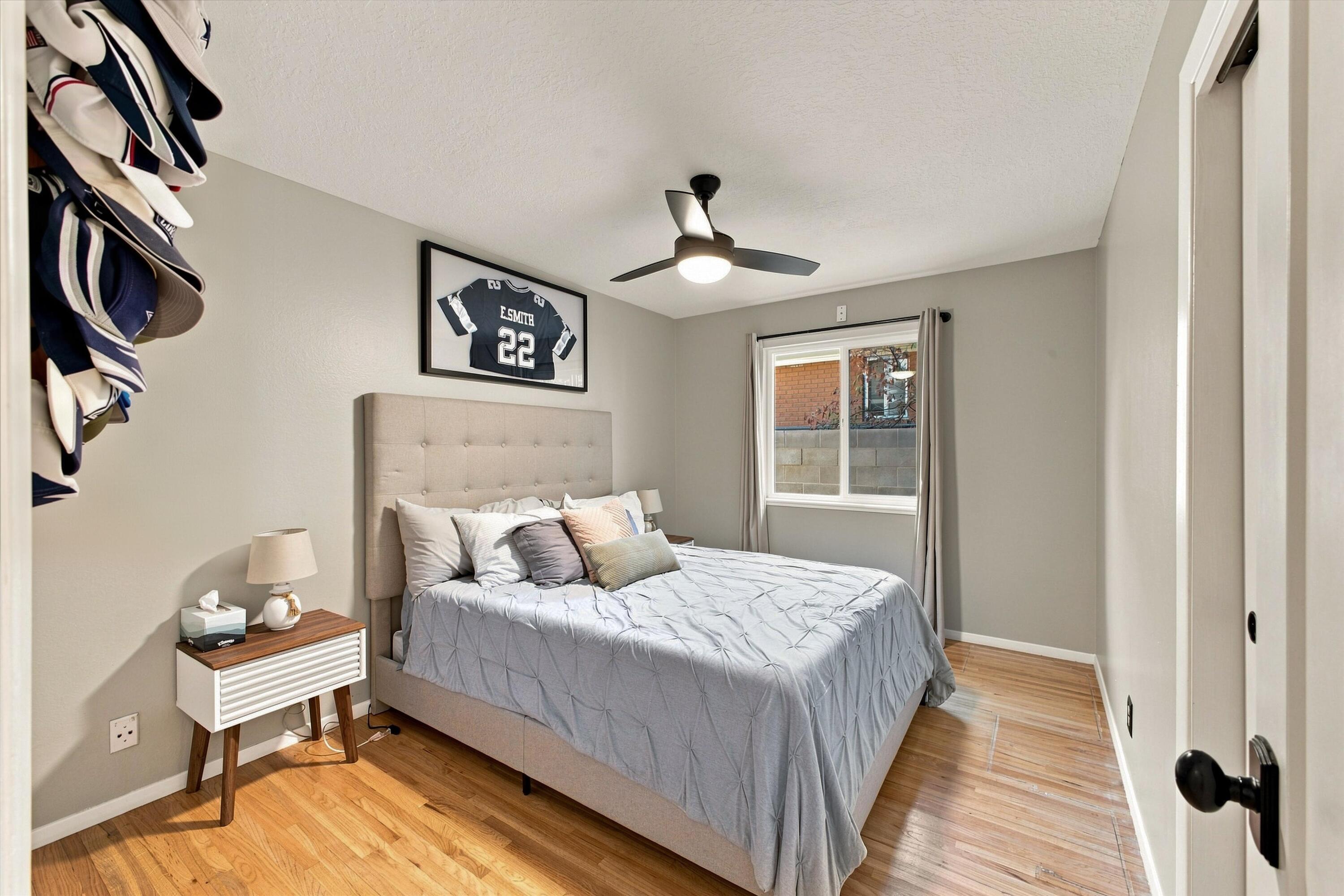 Photo 12 — 6605 Arroyo Del Oso Avenue NE