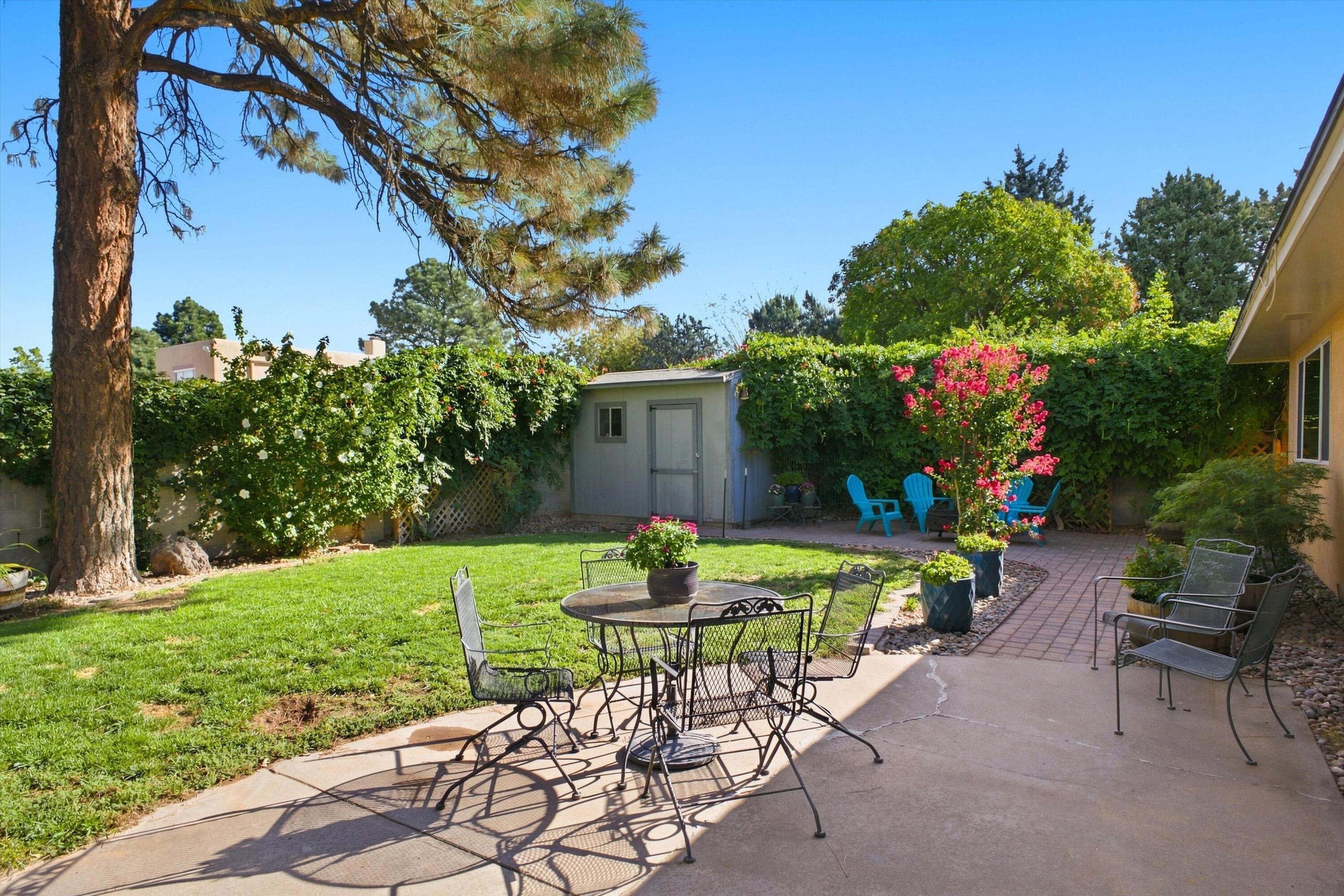 Photo 5 — 6605 Arroyo Del Oso Avenue NE