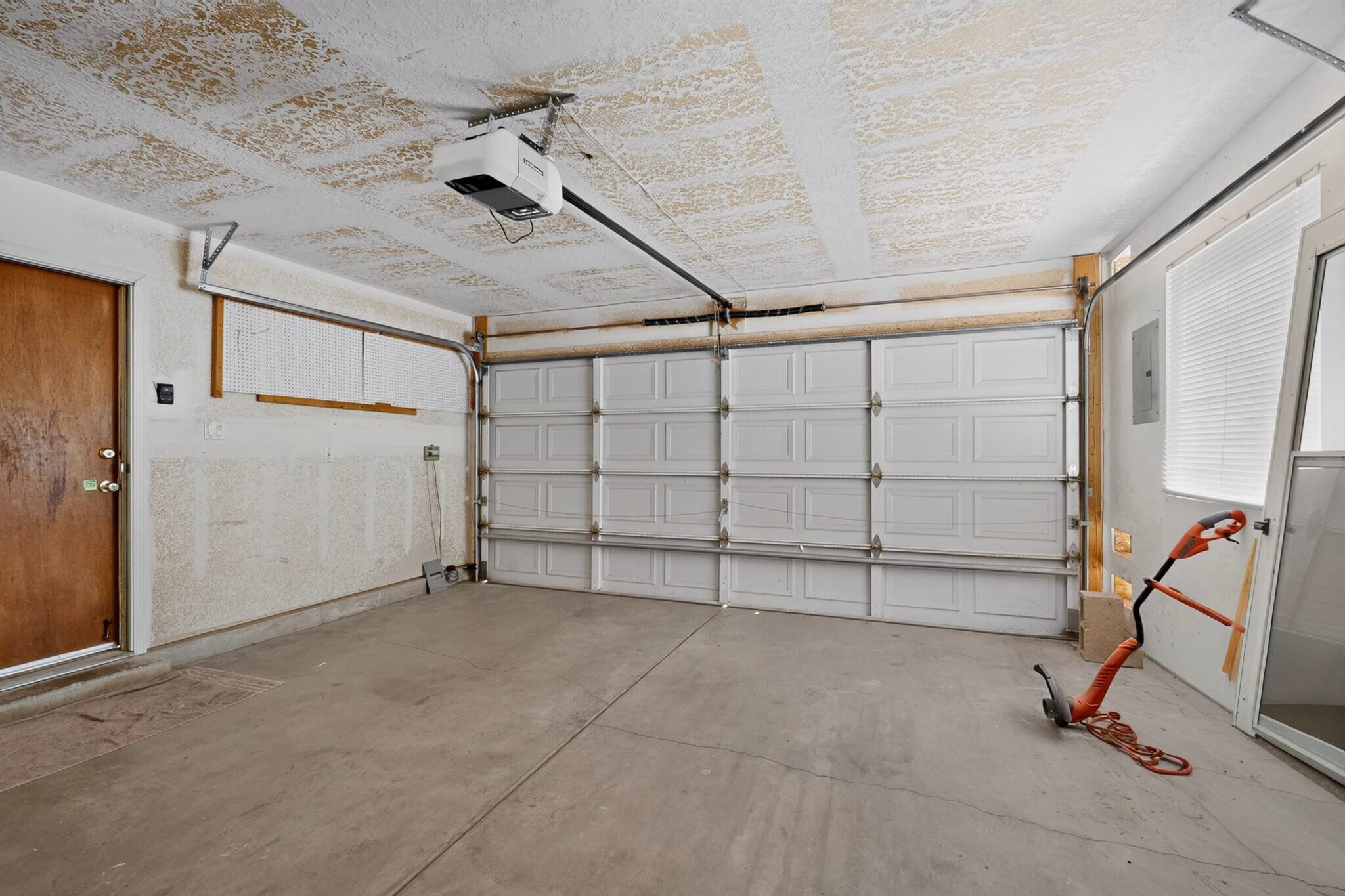Photo 9 — 6615 Saint Josephs Avenue NW