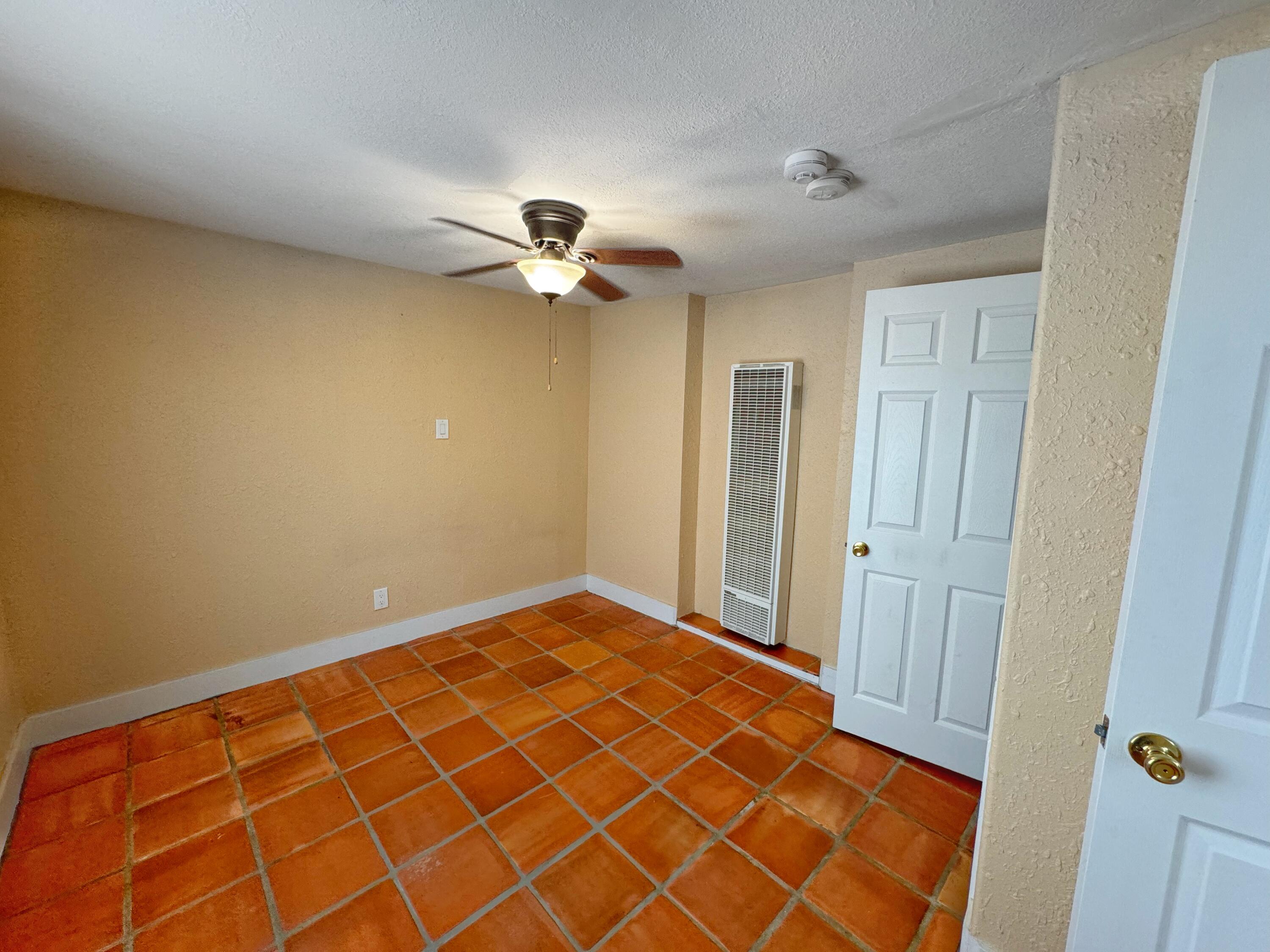 Photo 12 — 1525 Edith Boulevard NE