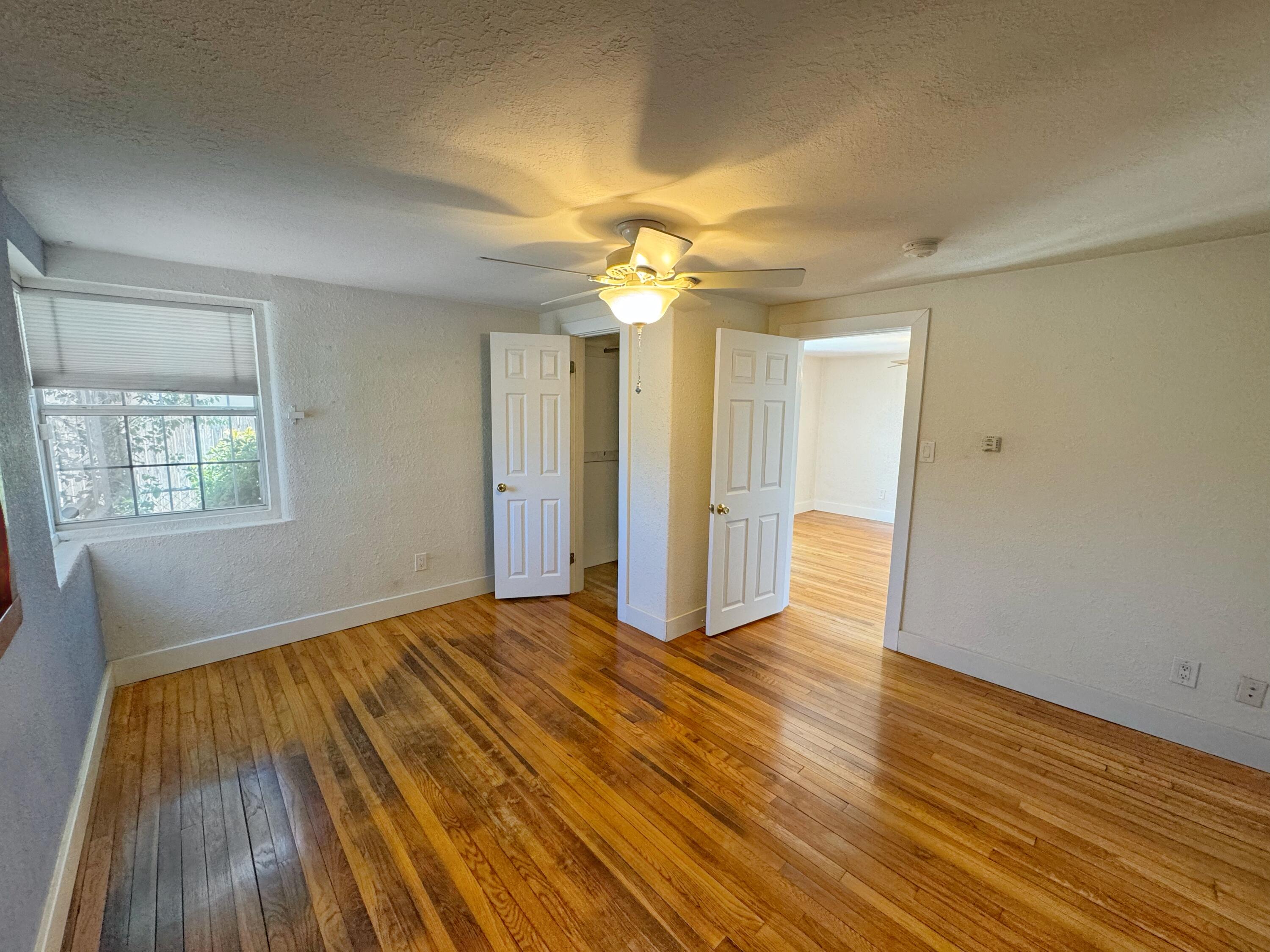 Photo 5 — 1525 Edith Boulevard NE