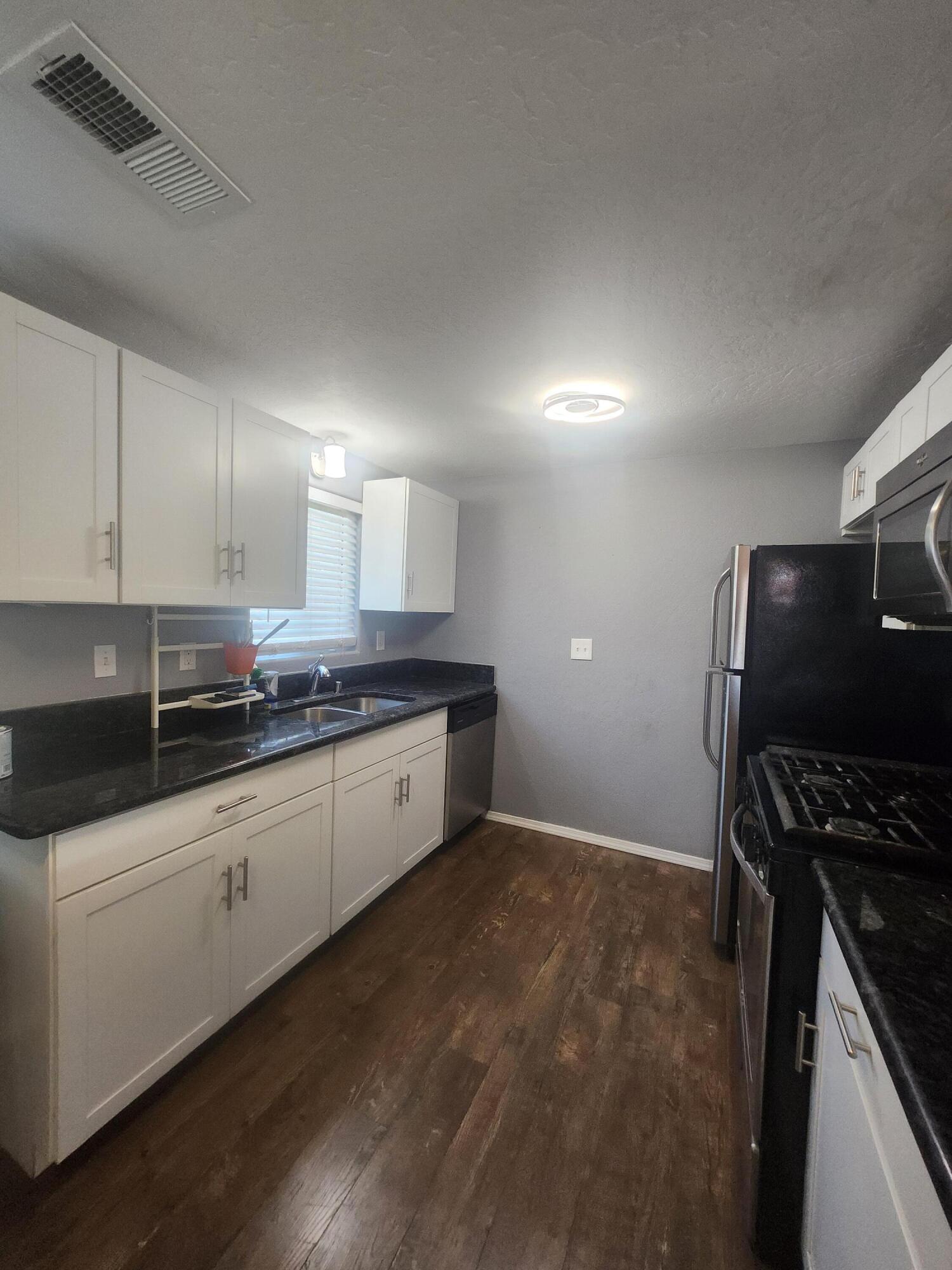 1032 Muriel Street NE
