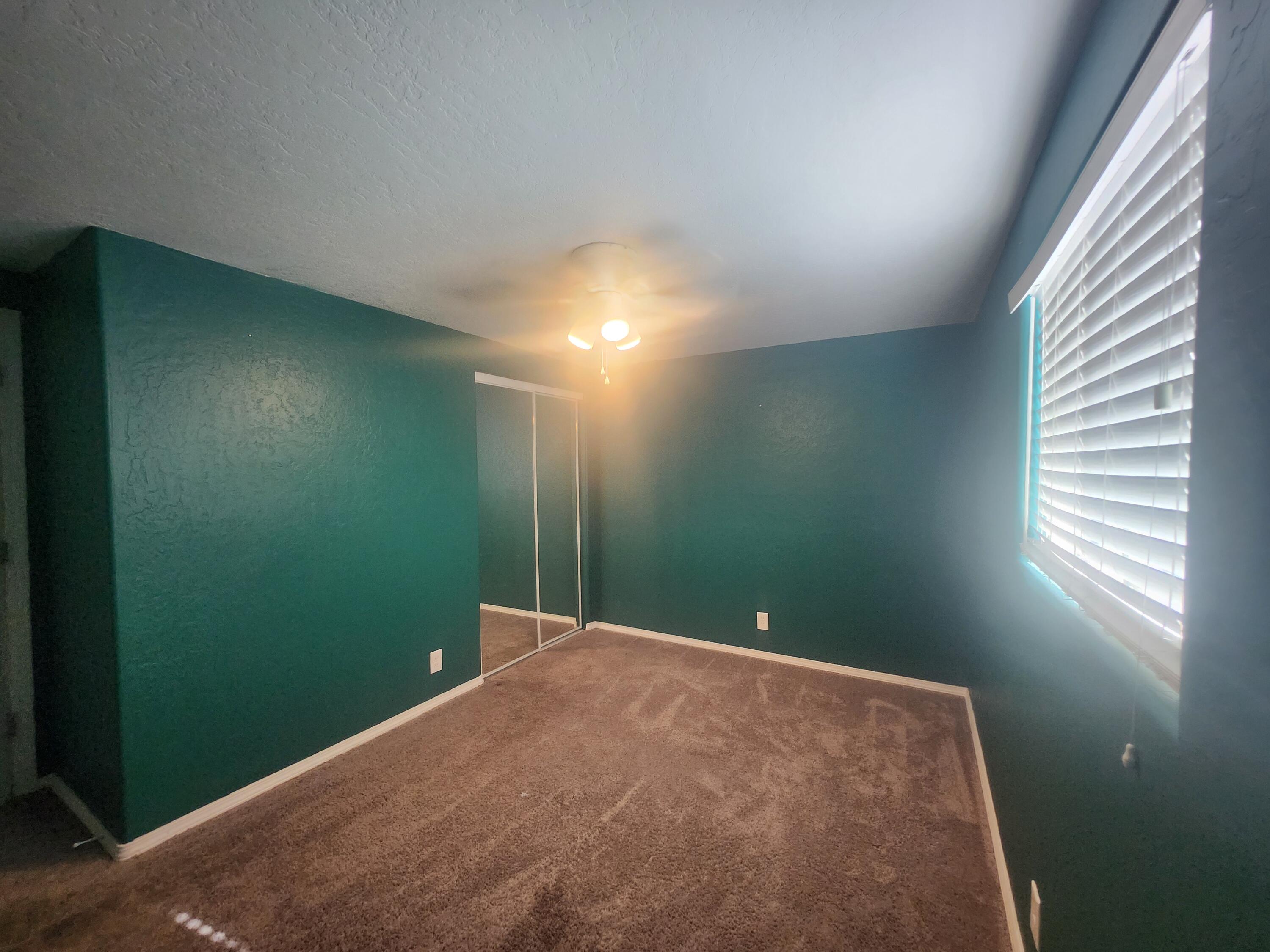 Photo 7 — 1032 Muriel Street NE