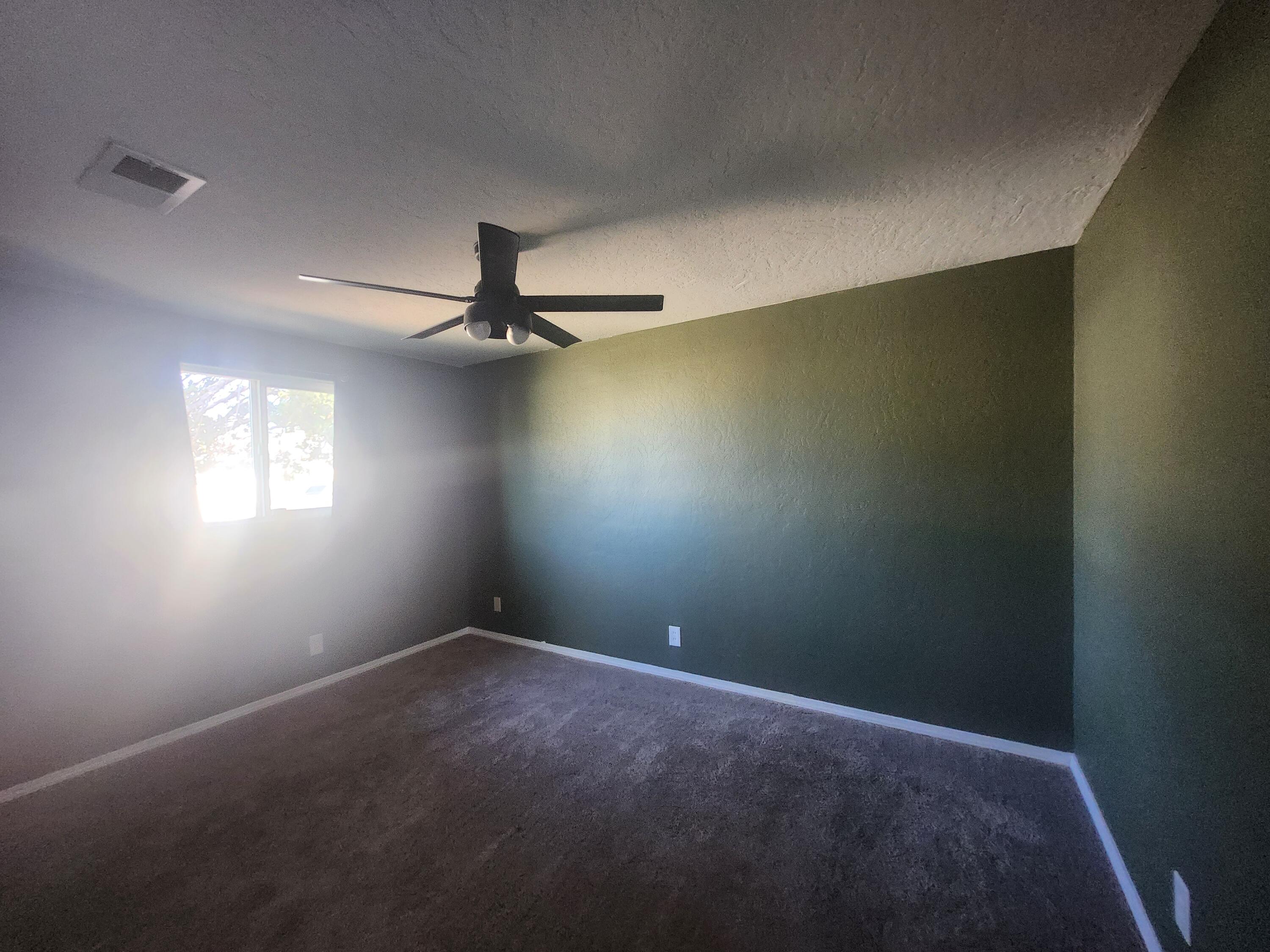 Photo 5 — 1032 Muriel Street NE