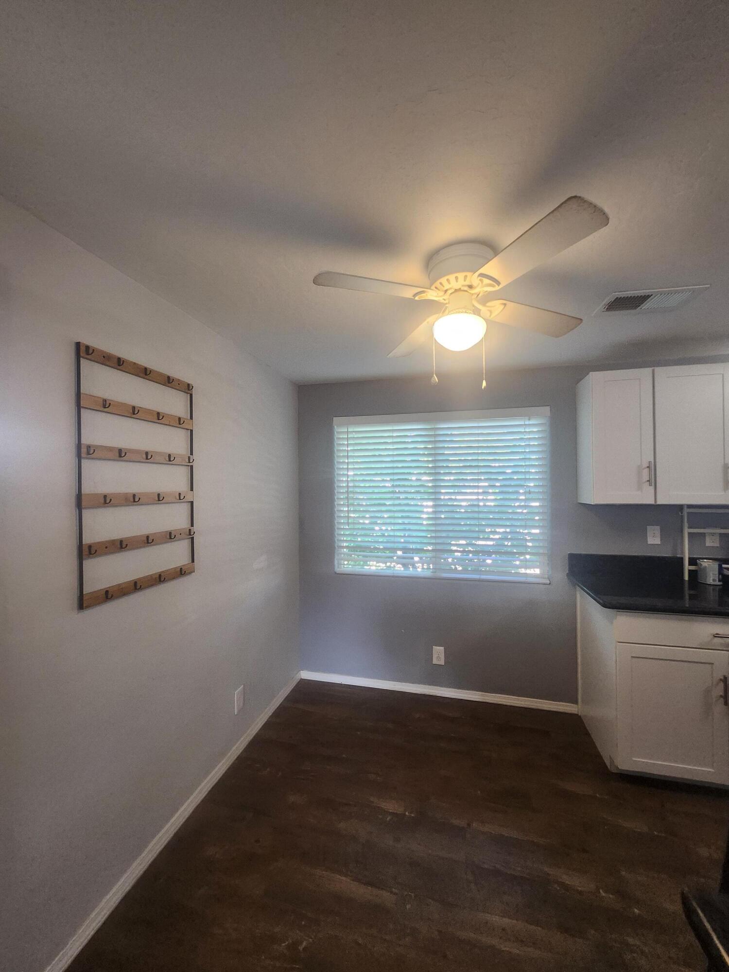 Photo 14 — 1032 Muriel Street NE