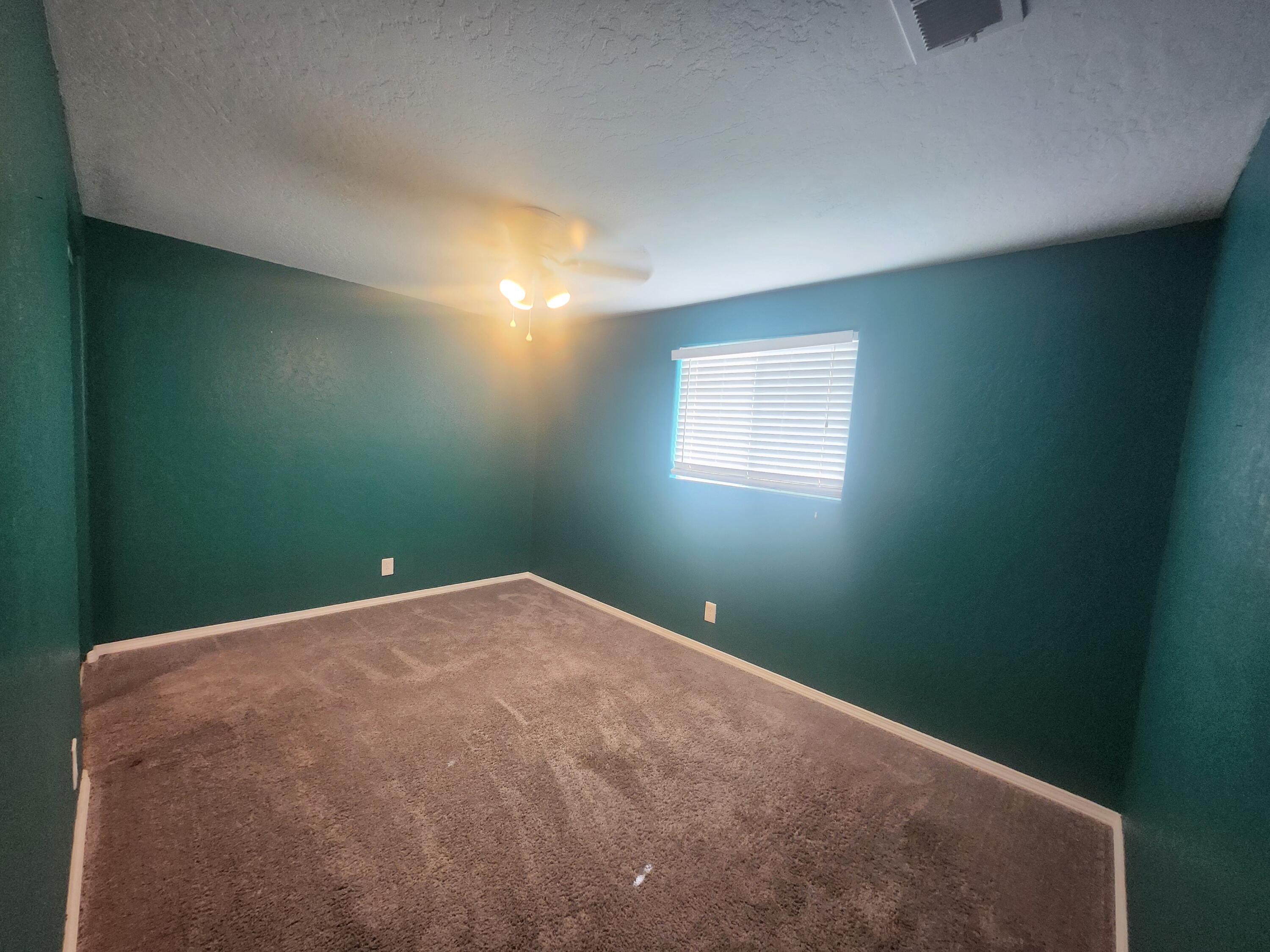 Photo 8 — 1032 Muriel Street NE