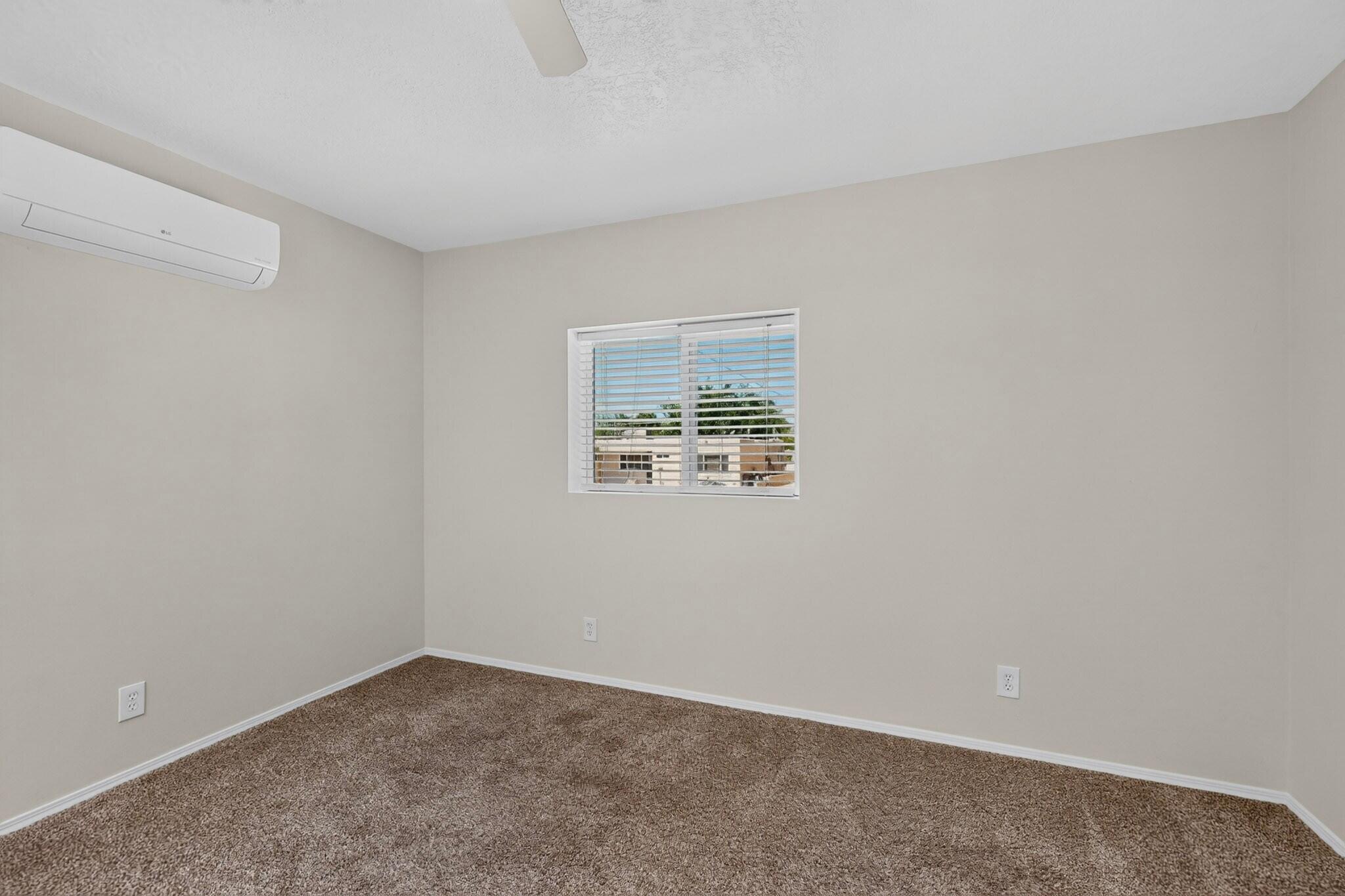 Photo 13 — 3120 Madeira Drive NE
