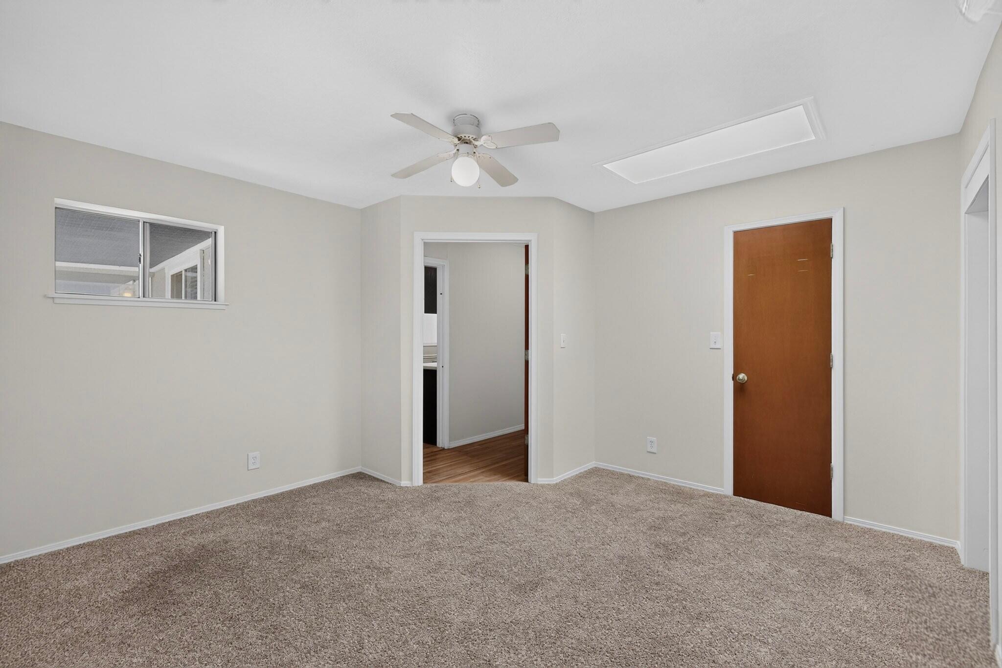 Photo 11 — 3120 Madeira Drive NE