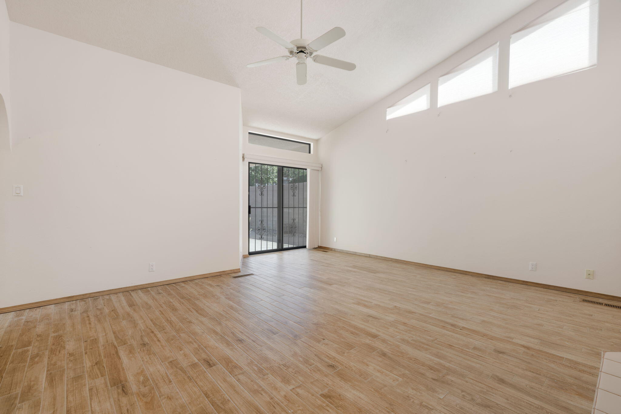 Photo 17 — 11129 Academy Ridge Road NE
