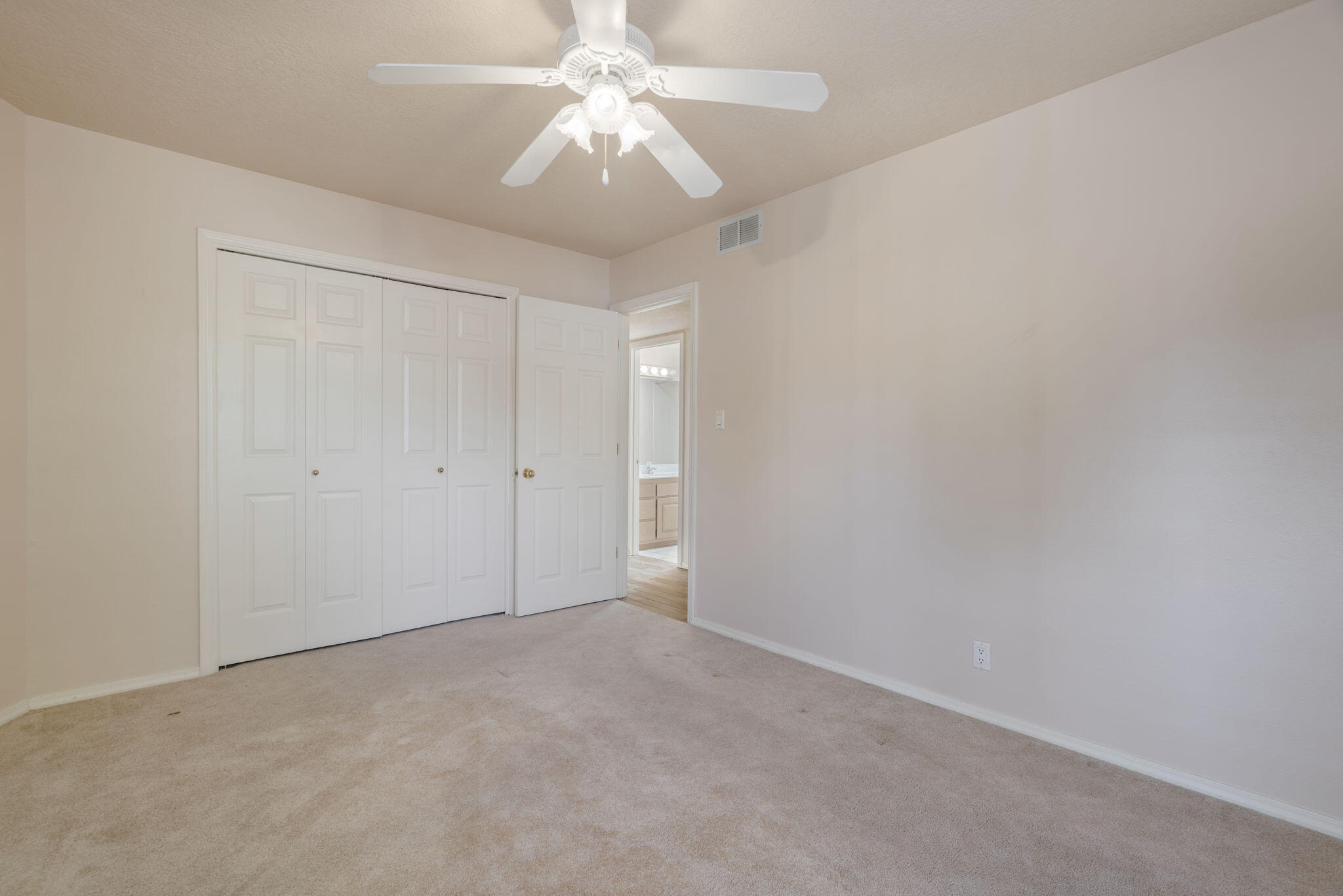 Photo 7 — 11129 Academy Ridge Road NE