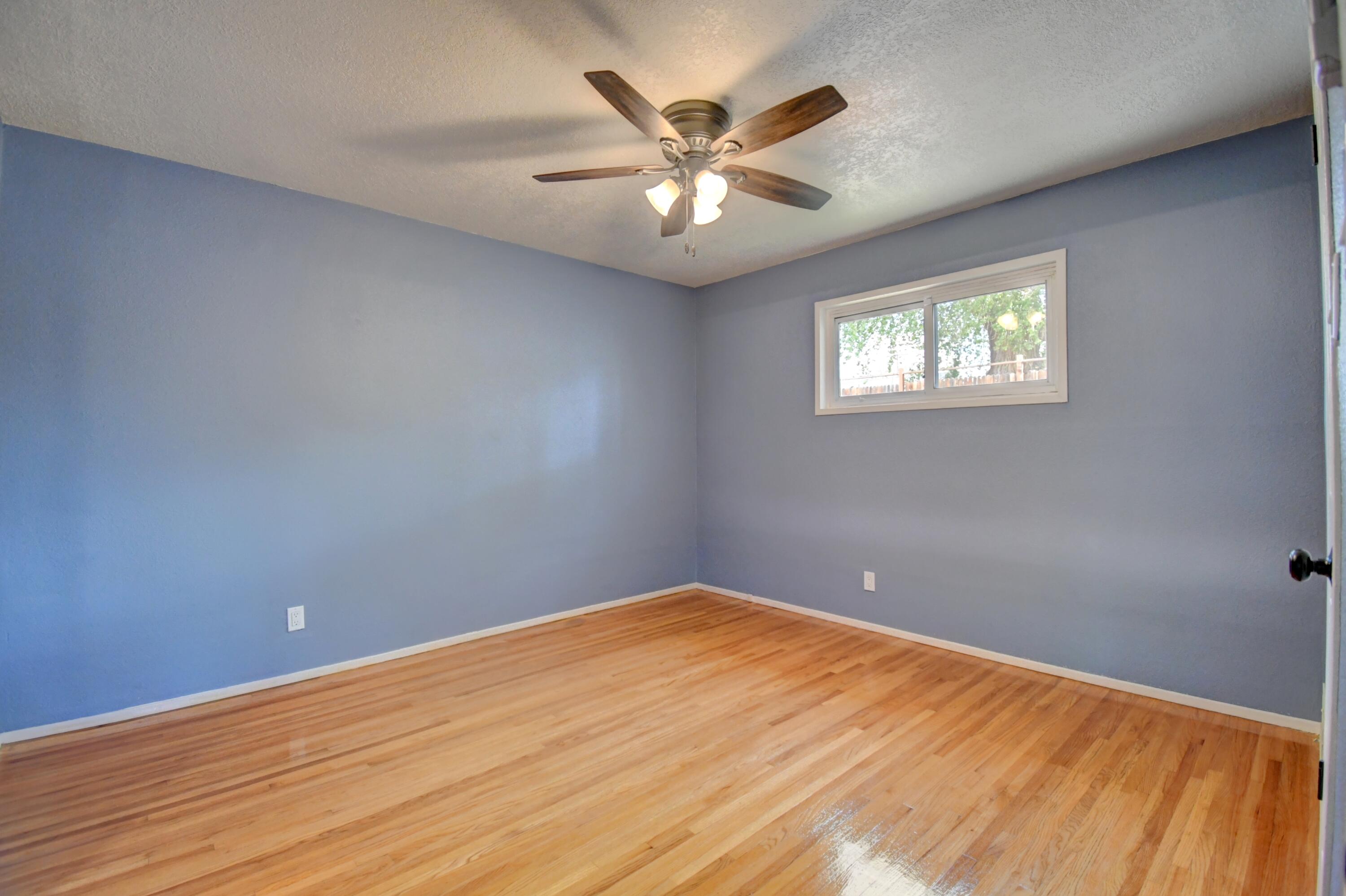 Photo 4 — 3112 Valencia Drive NE