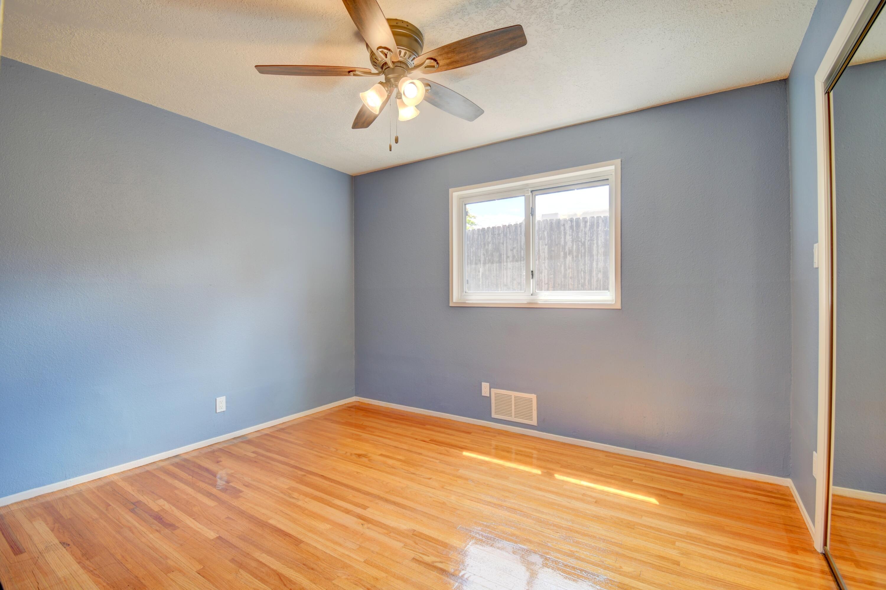Photo 16 — 3112 Valencia Drive NE