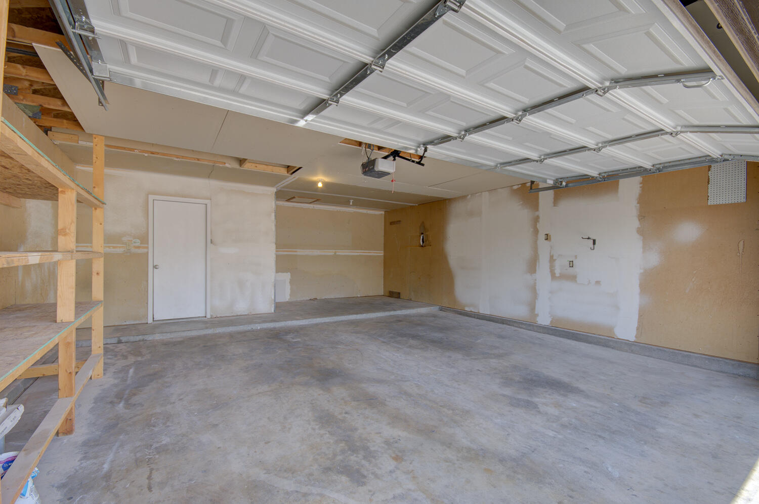 Photo 7 — 2574 Bogie Road SE