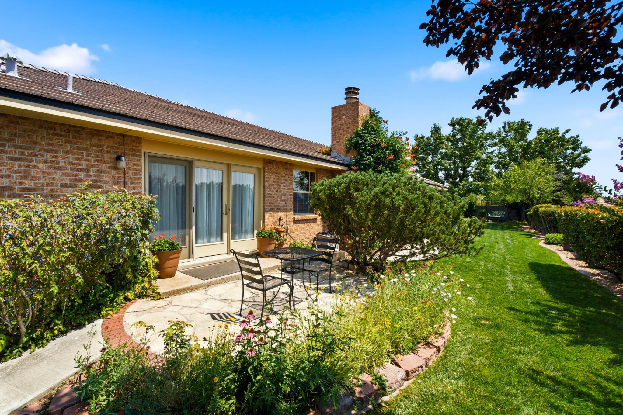 Photo 6 — 5705 Royal Oak Place NE