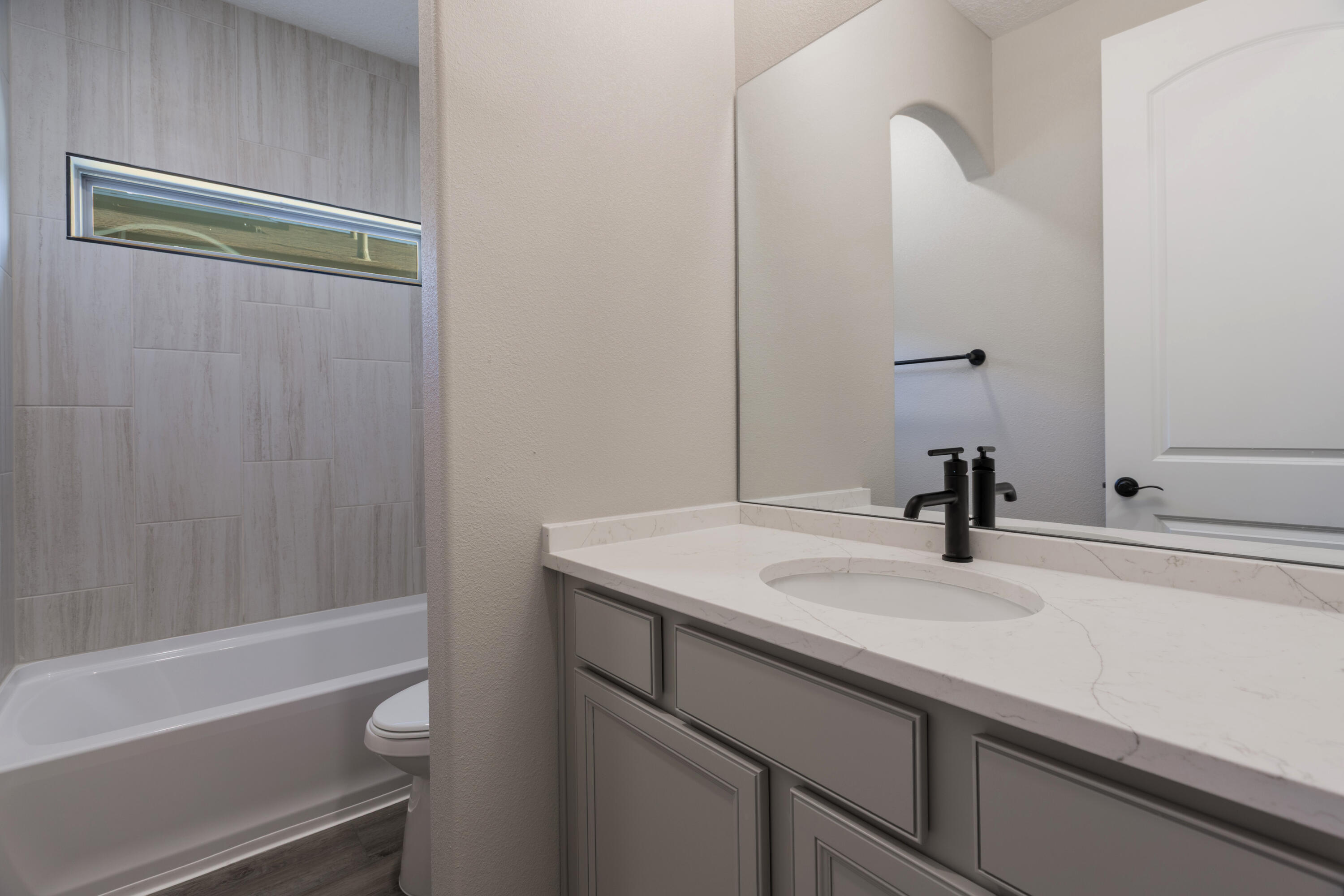 Photo 4 — 4893 Osha Peak Street SW