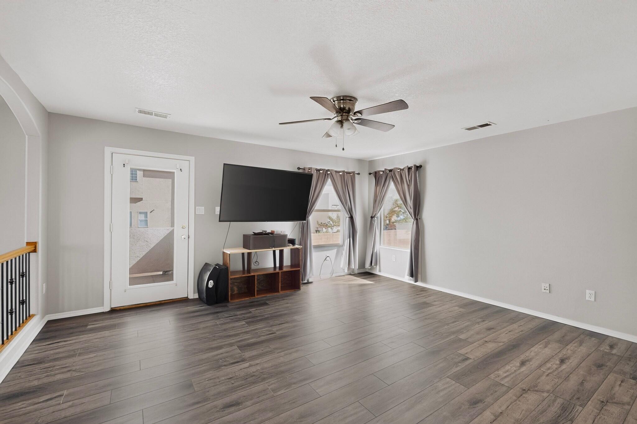 Photo 18 — 1225 Danzante Drive SE