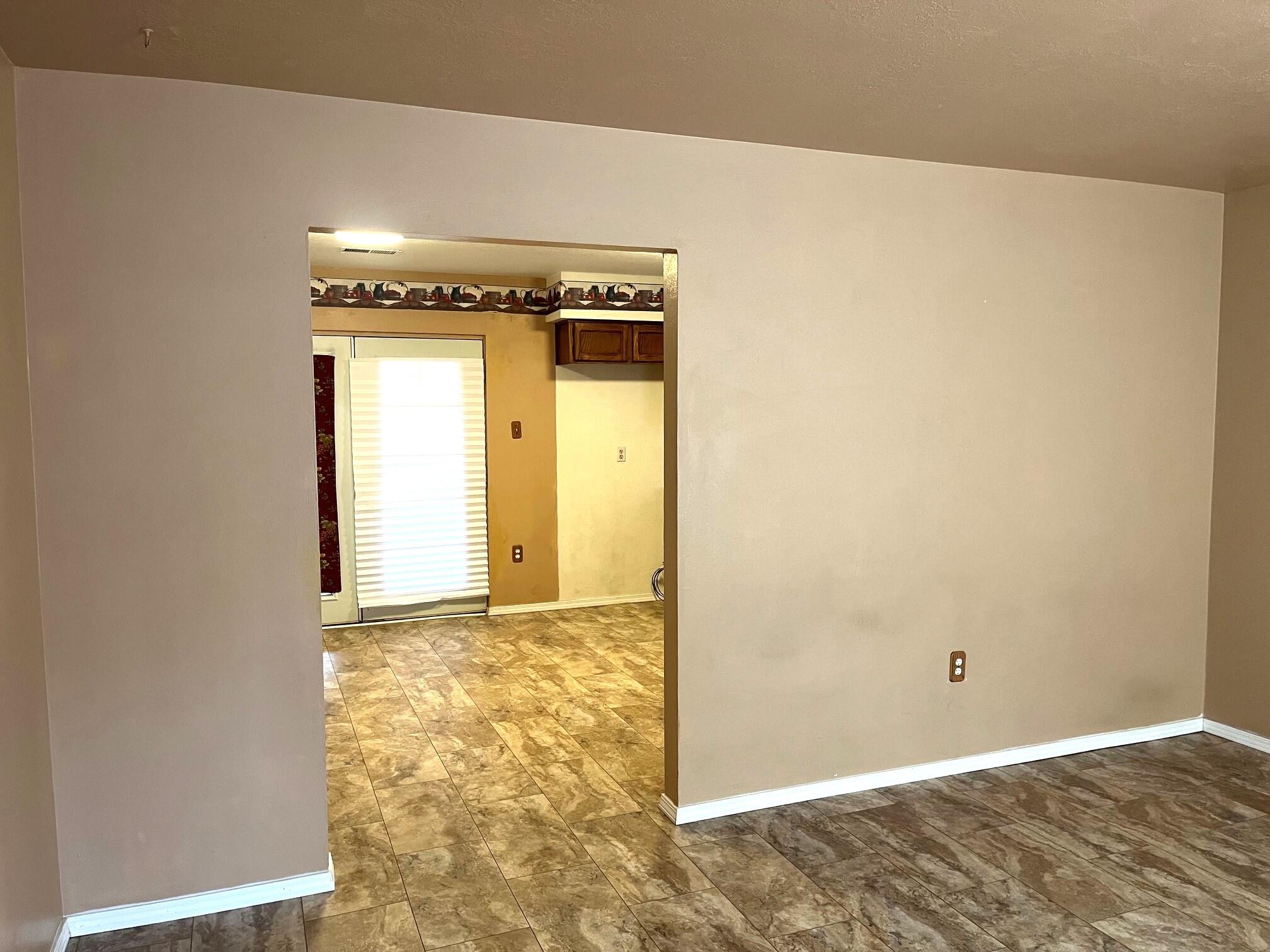 Photo 17 — 6329 Wayne Road NW