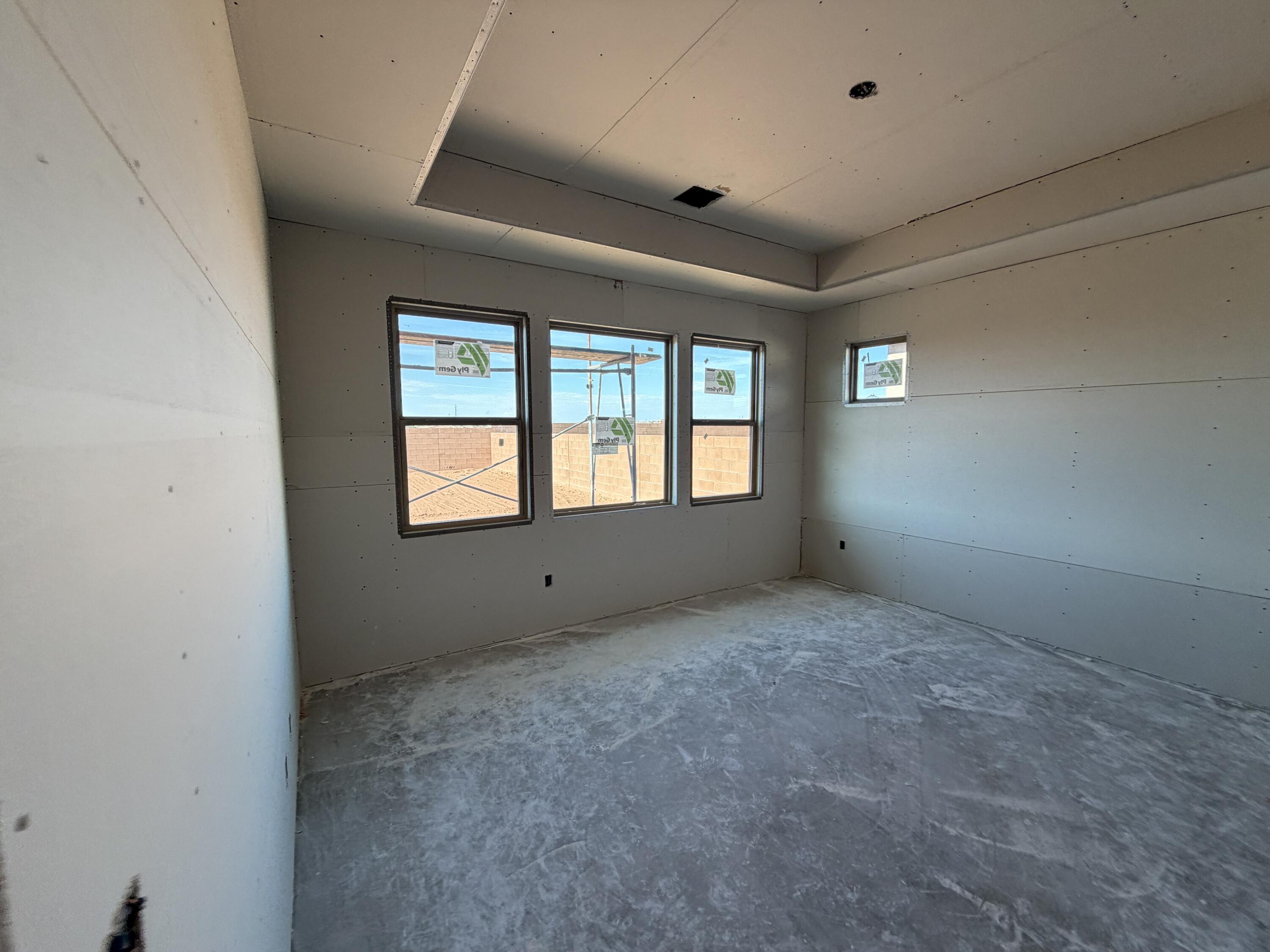 Photo 4 — 7317 Loire Drive NE