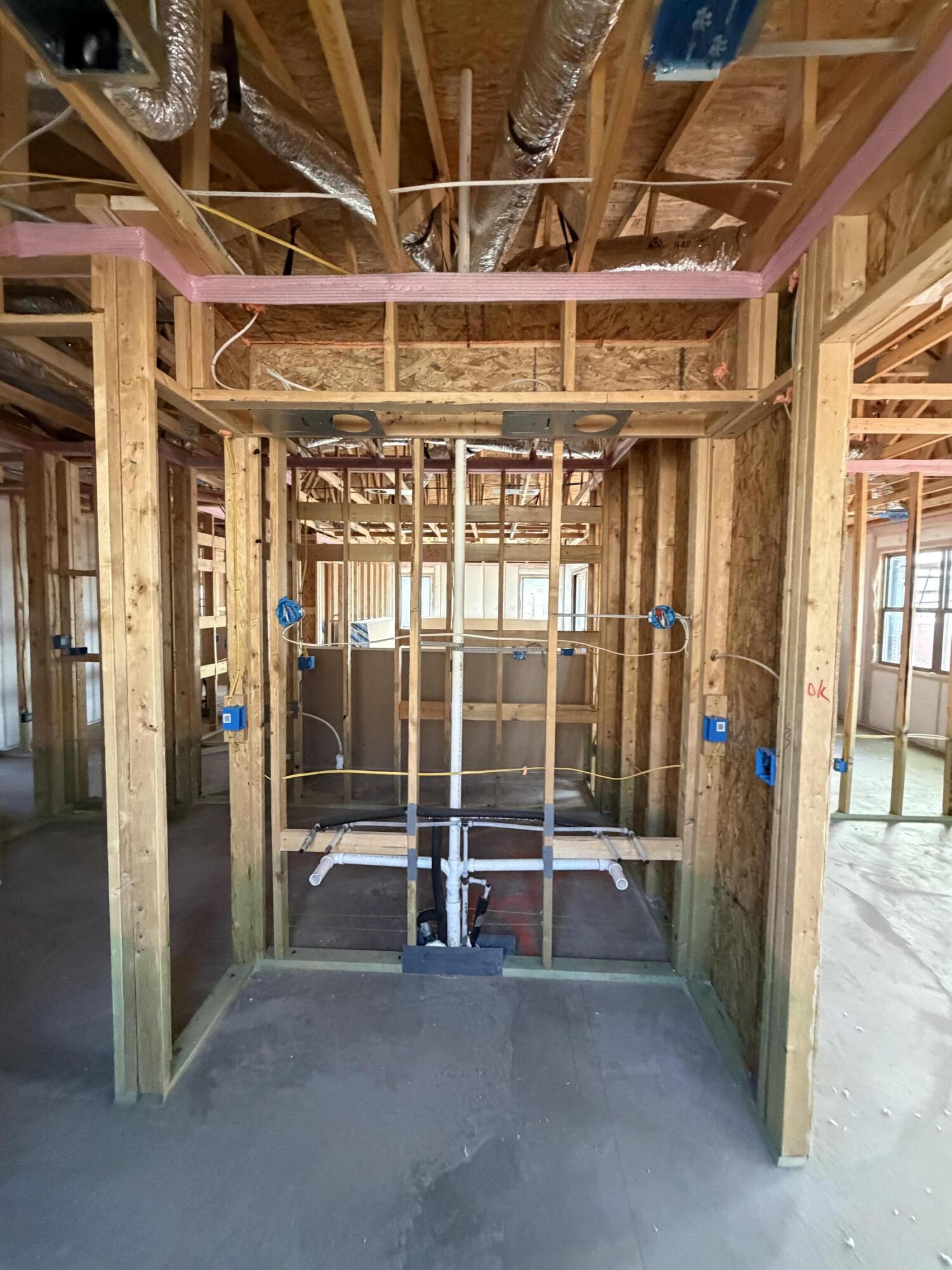Photo 3 — 7317 Loire Drive NE