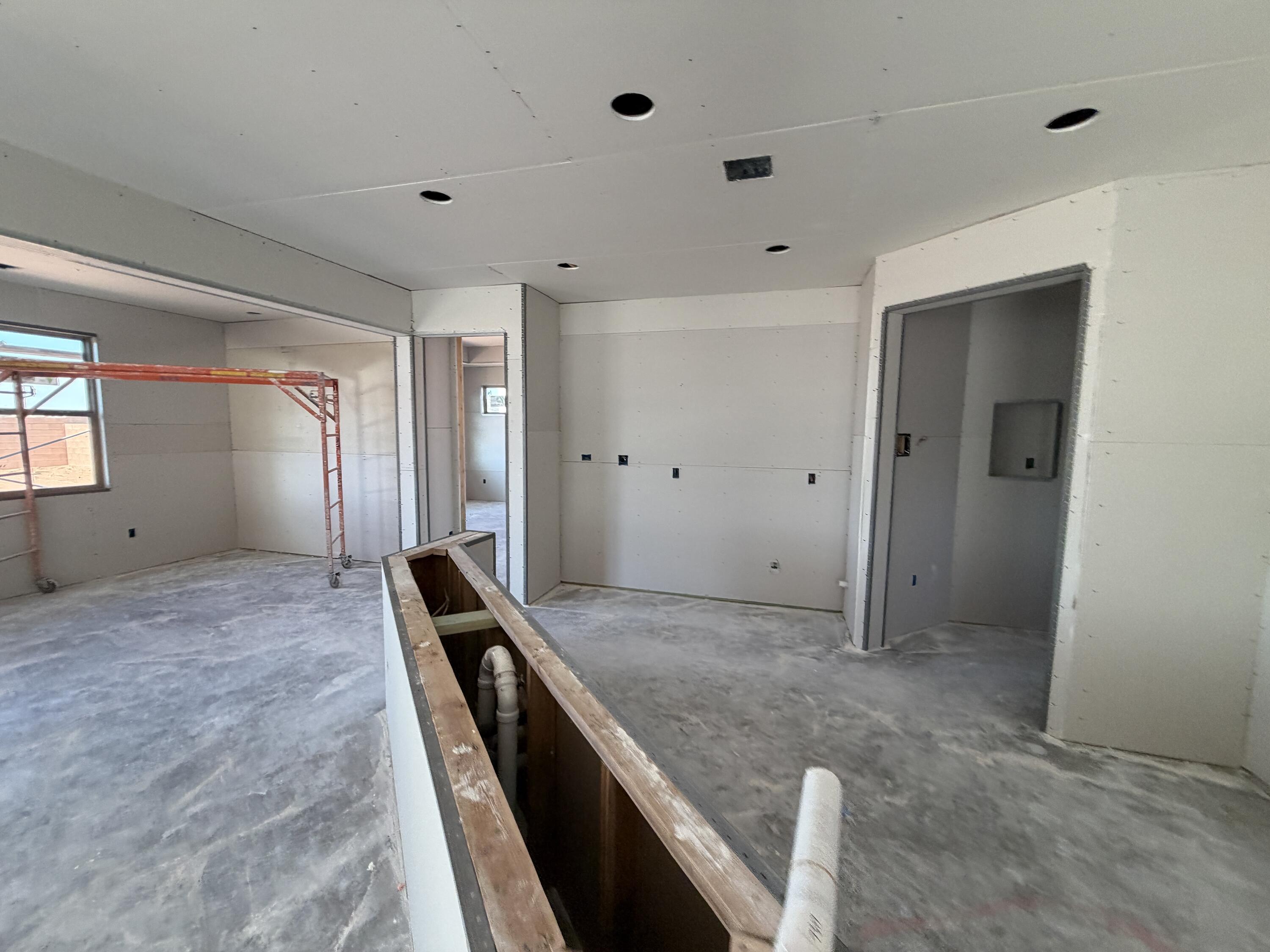 Photo 2 — 7317 Loire Drive NE