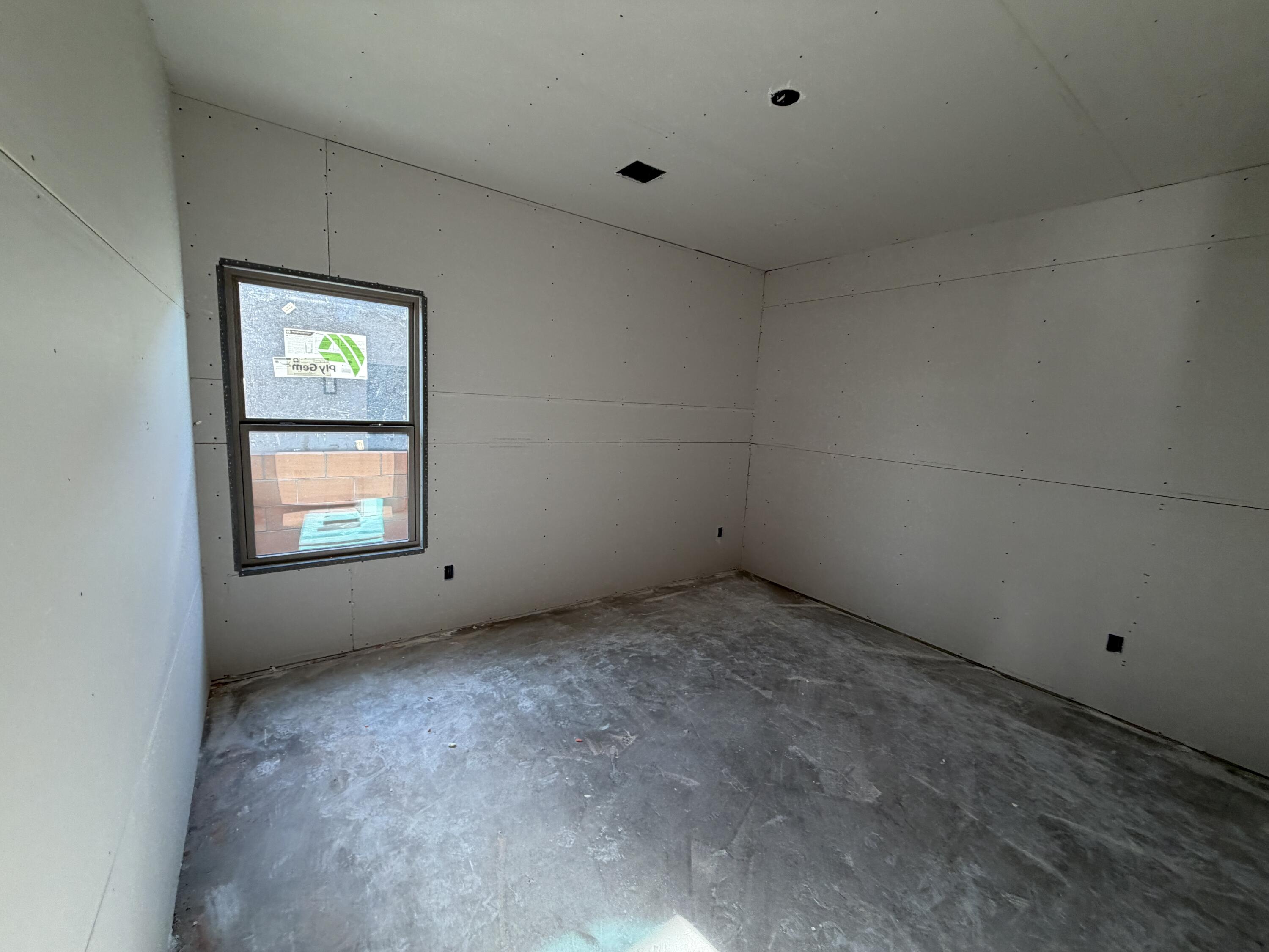 Photo 3 — 7317 Loire Drive NE