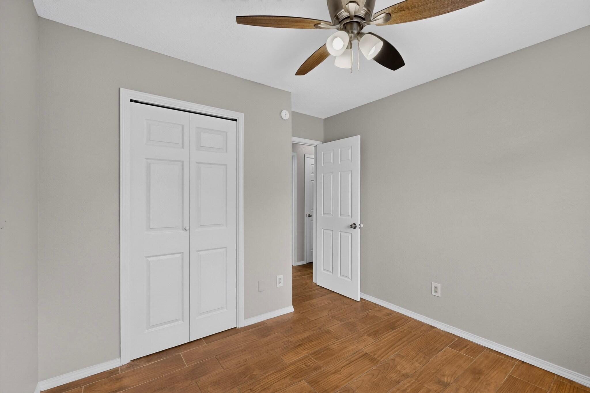 Photo 20 — 824 GALLAHAD Street SW